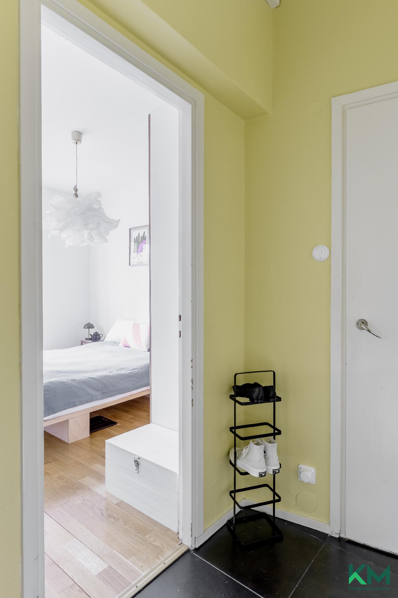 eteisestä makuuhuoneeseen