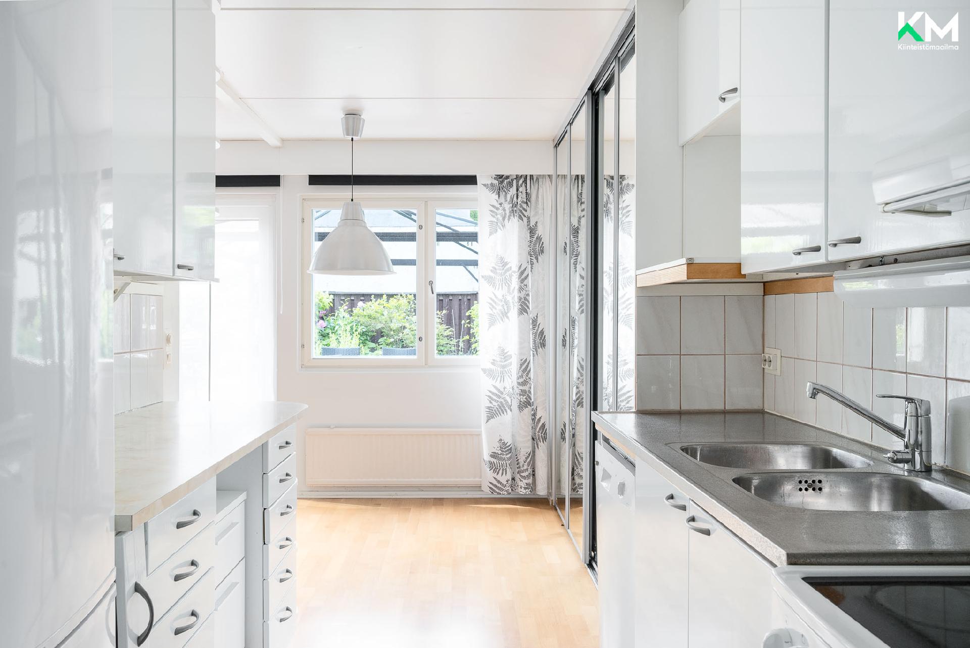 Pellavakaski 1, Latokaski, Espoo