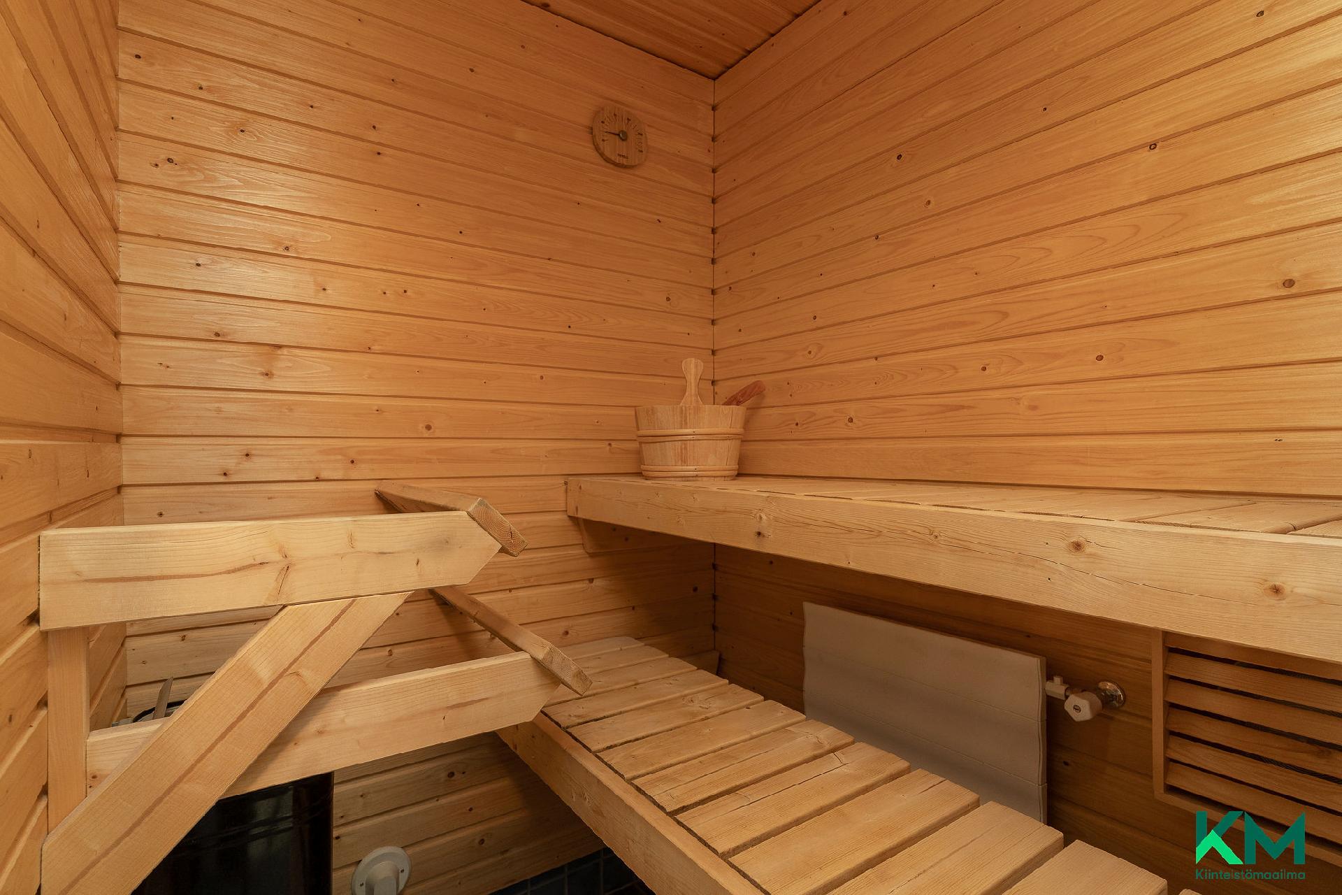 Sauna.