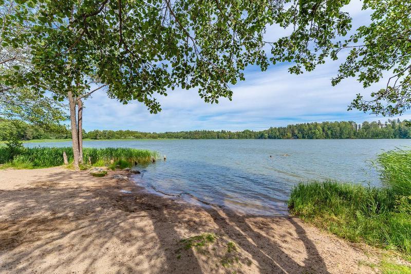 Vilniemen uimaranta naapurissa