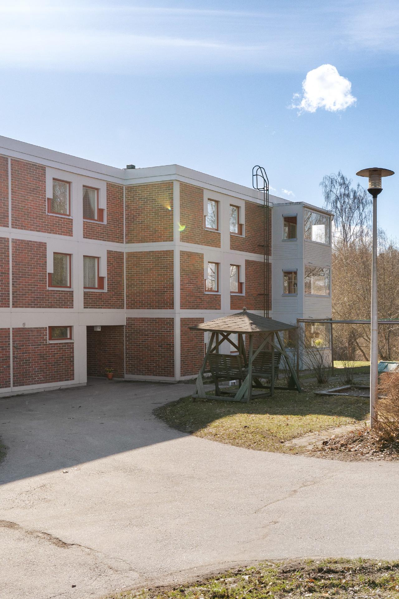 Vilniementie 12, Lippajärvi, Espoo