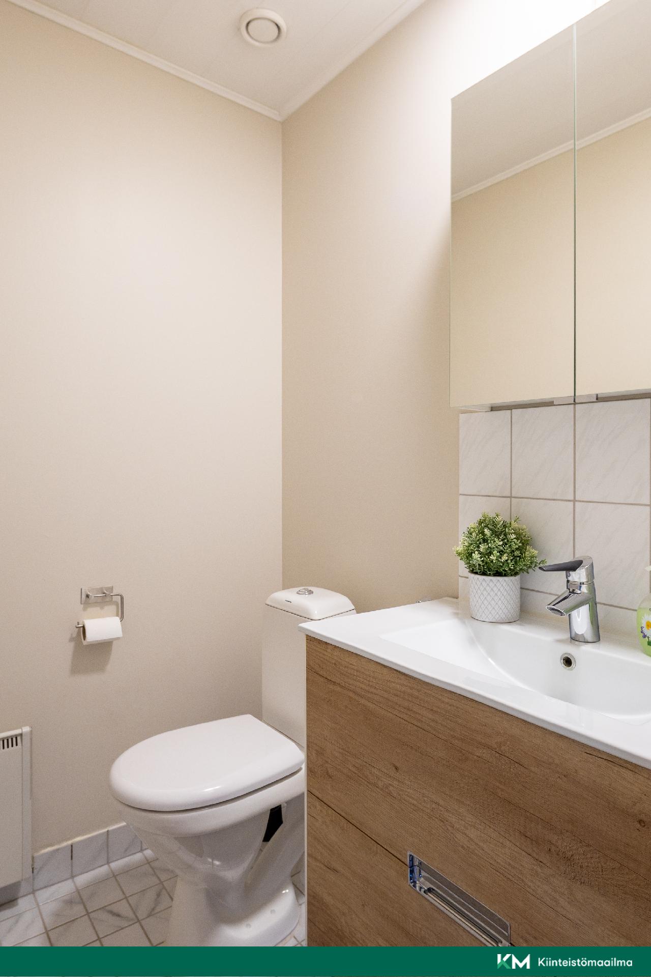 Kuusamatie 22, Ruskeasanta, Vantaa