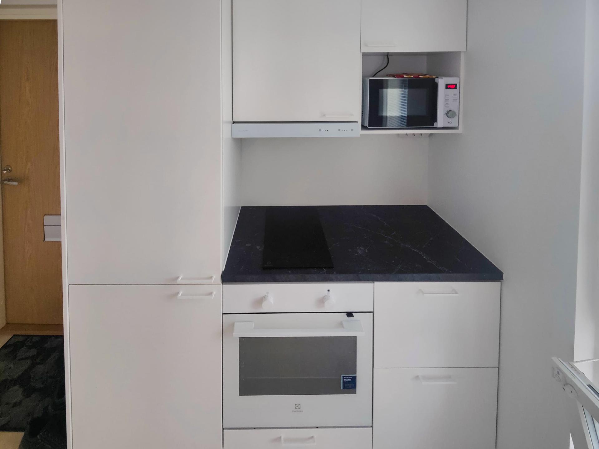 Hovineidonkatu 9, Linnanfältti, Turku