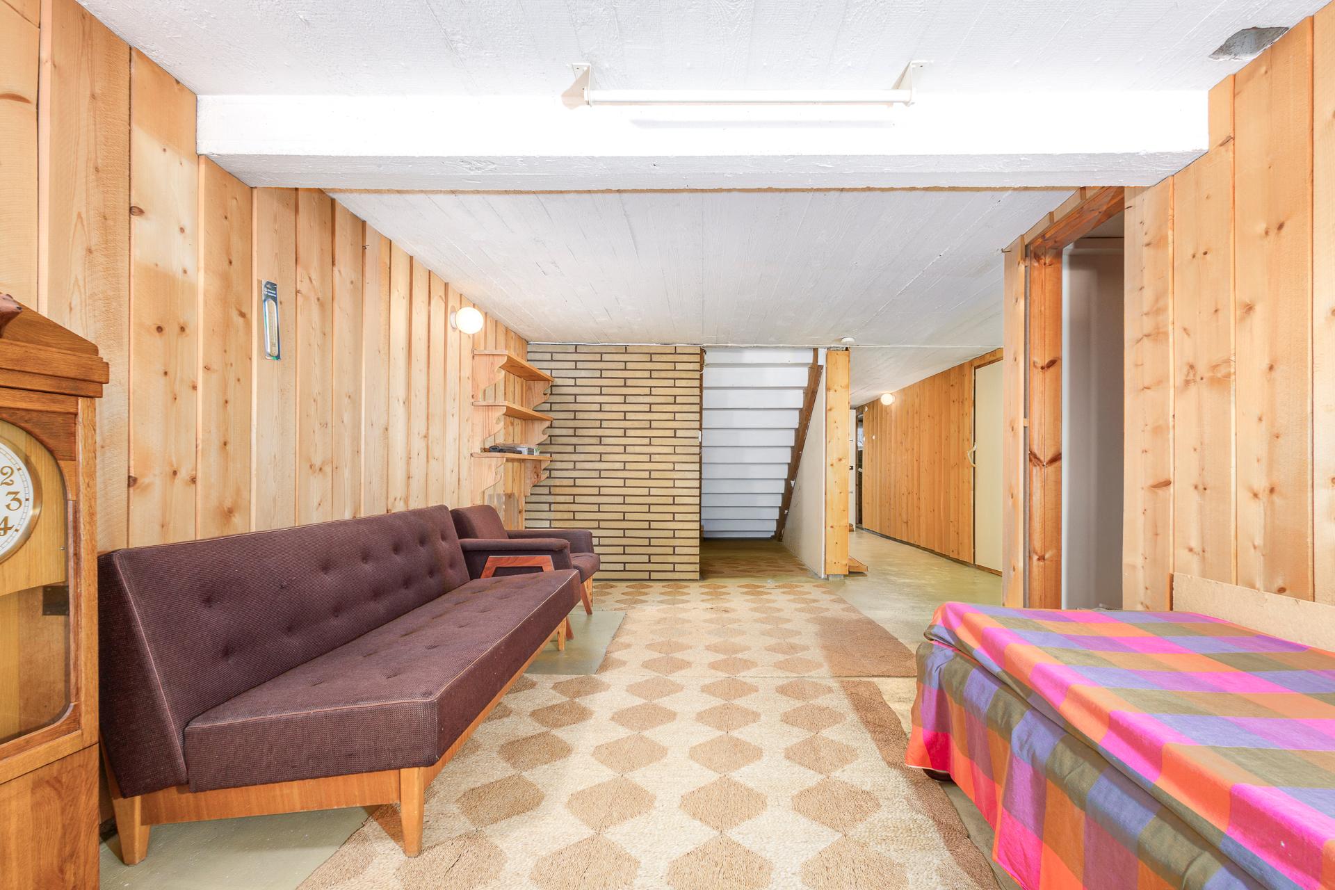 alakerran oleskelutilaa