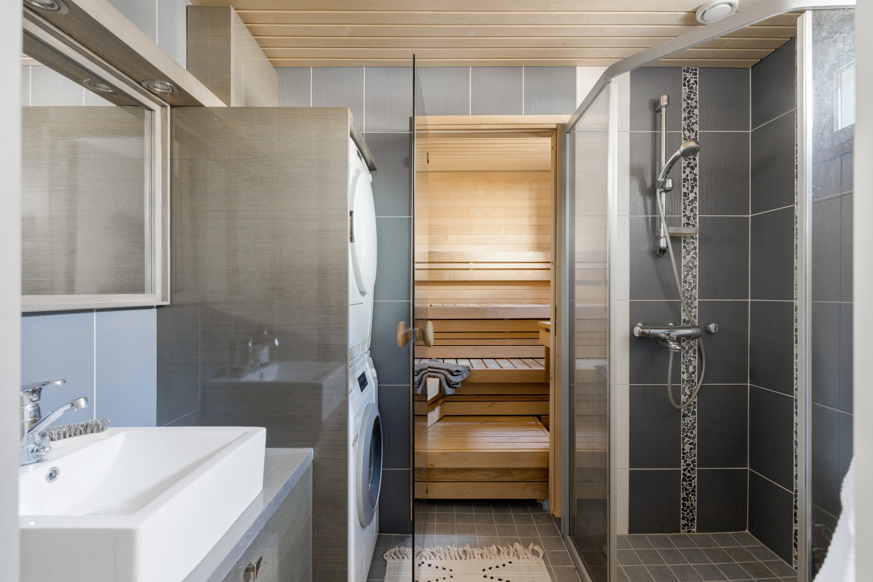 Kiiltokalliontie 26, Mankkaa, Espoo