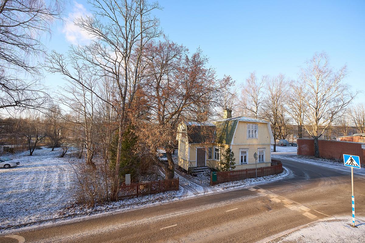 Tehtaankatu 5, Keskusta, Lohja