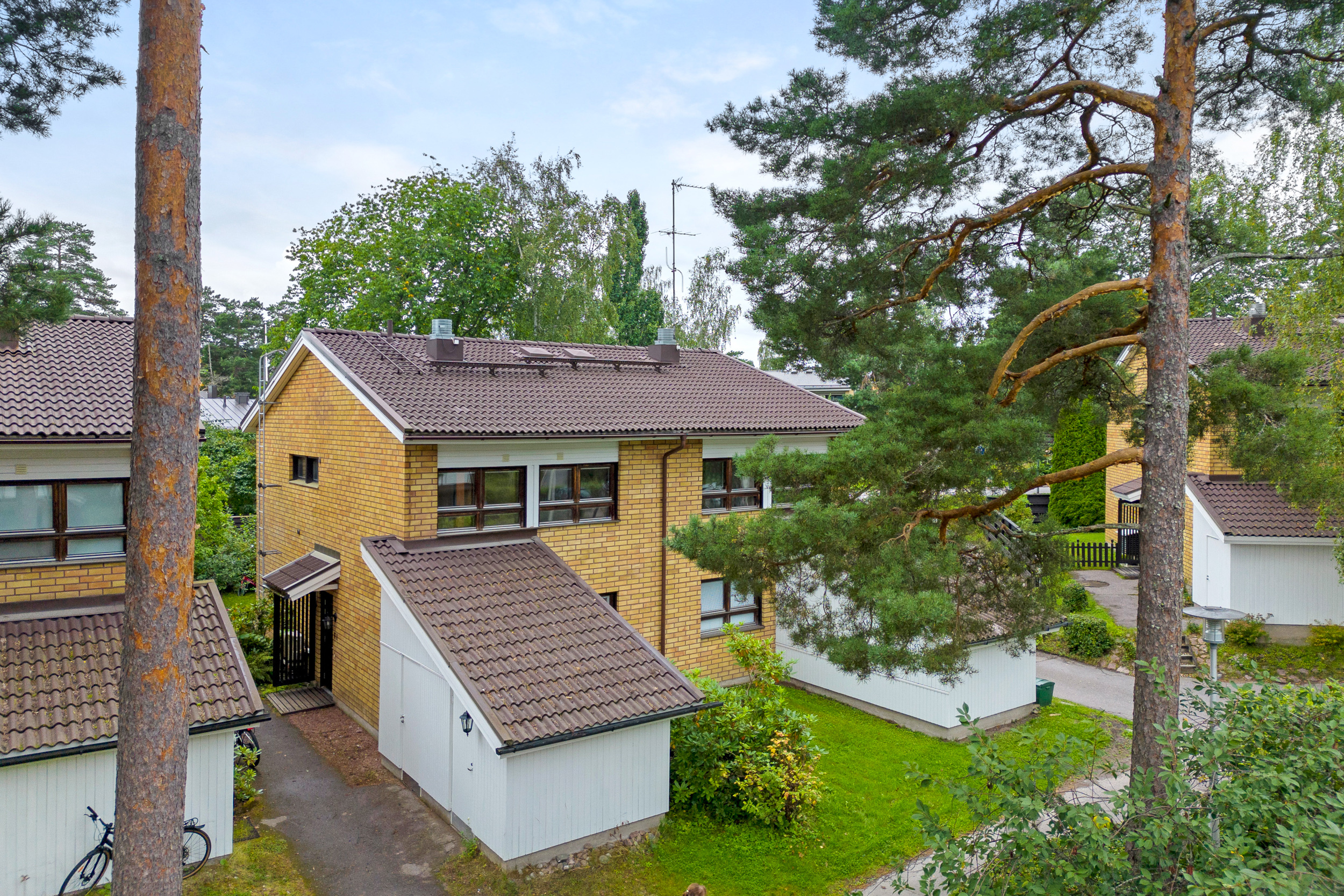 lapsiperheelle turvallinen asuin ympäristö