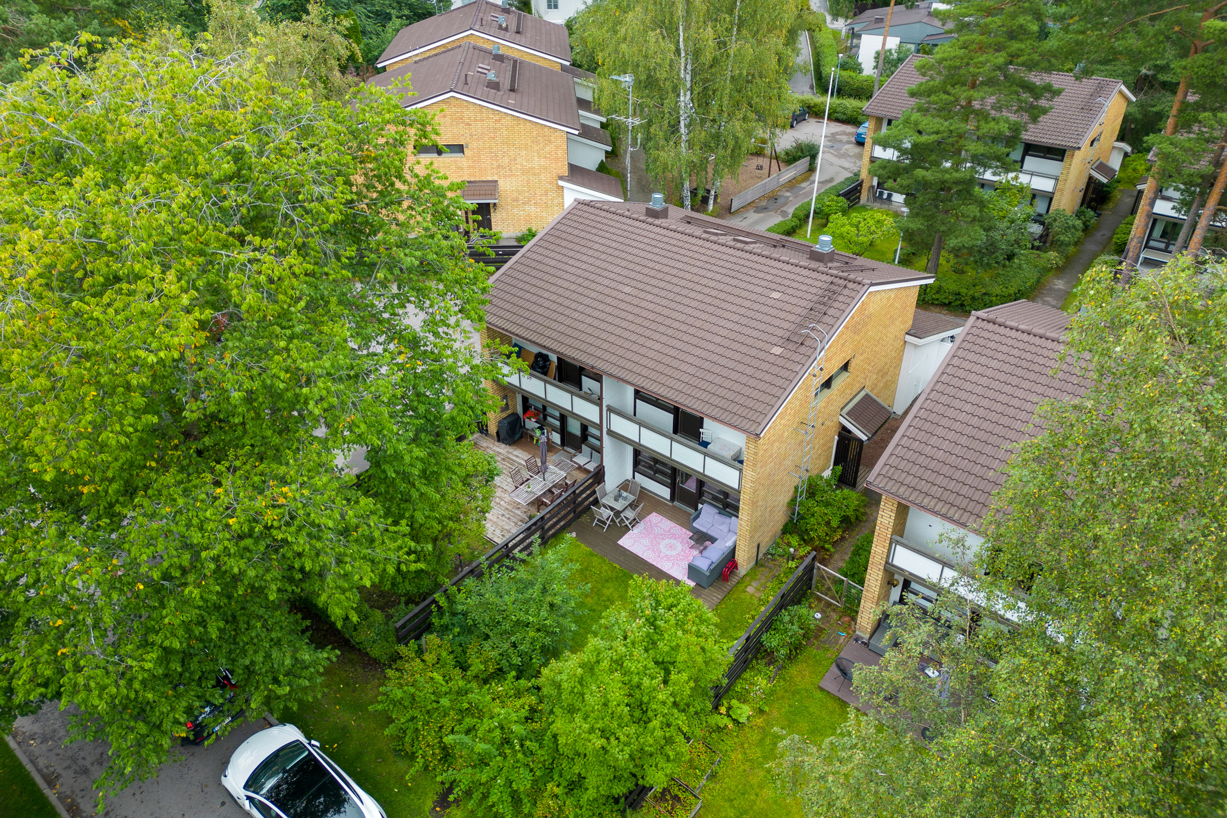 Päättyvällä tiellä vain kaksi taloyhtiötä