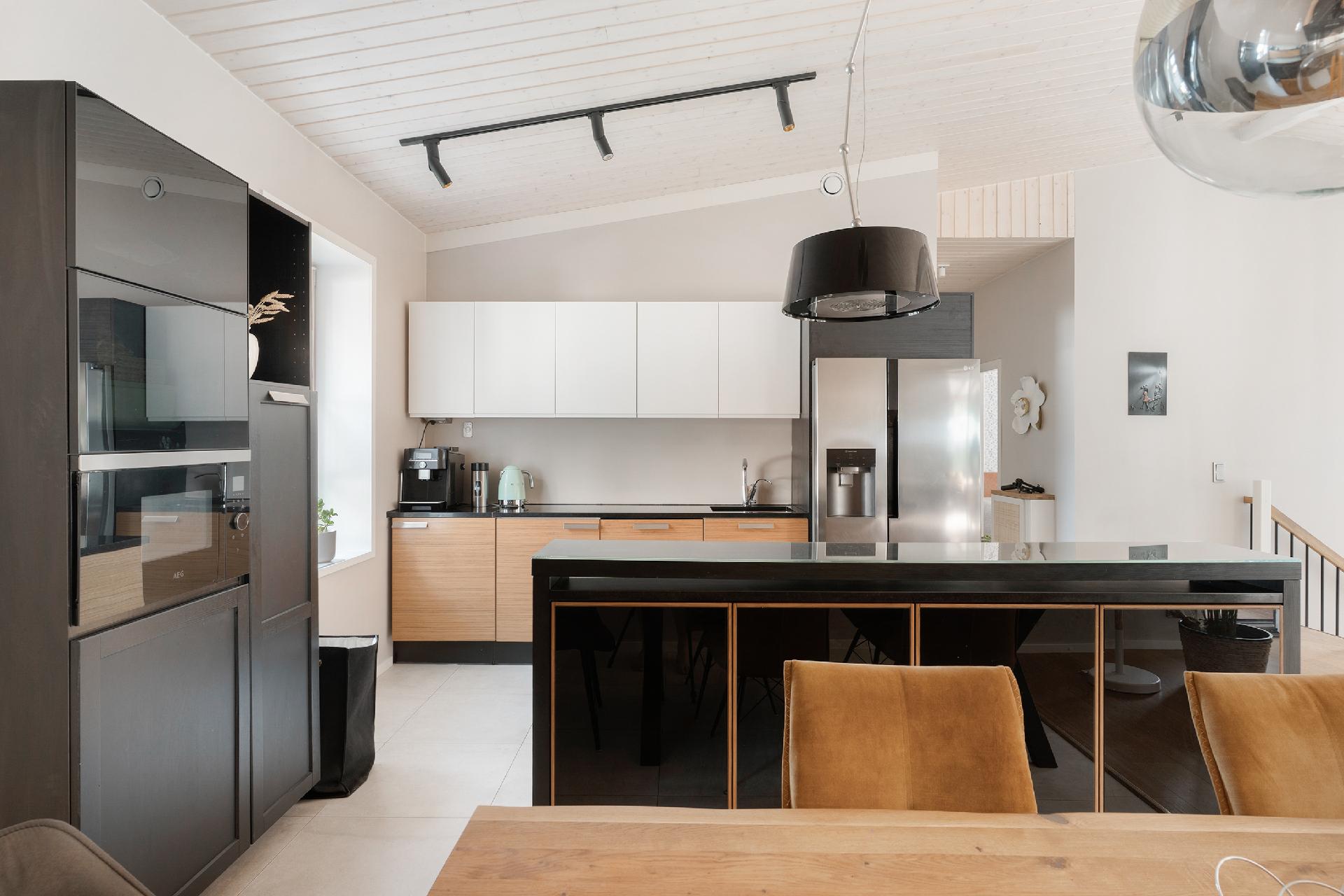 Kauppakumppanintie 11, Kauklahti, Espoo