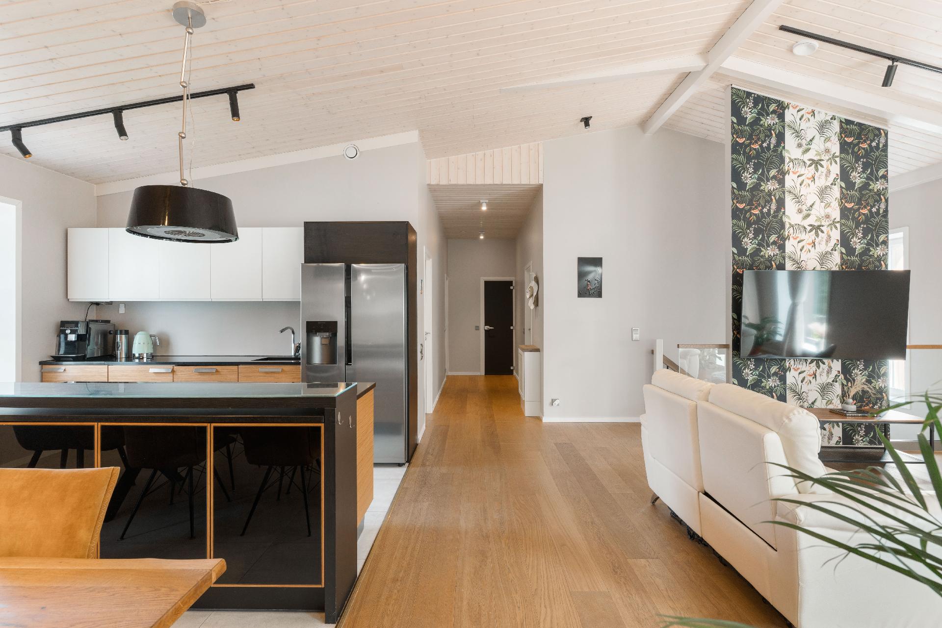 Kauppakumppanintie 11, Kauklahti, Espoo