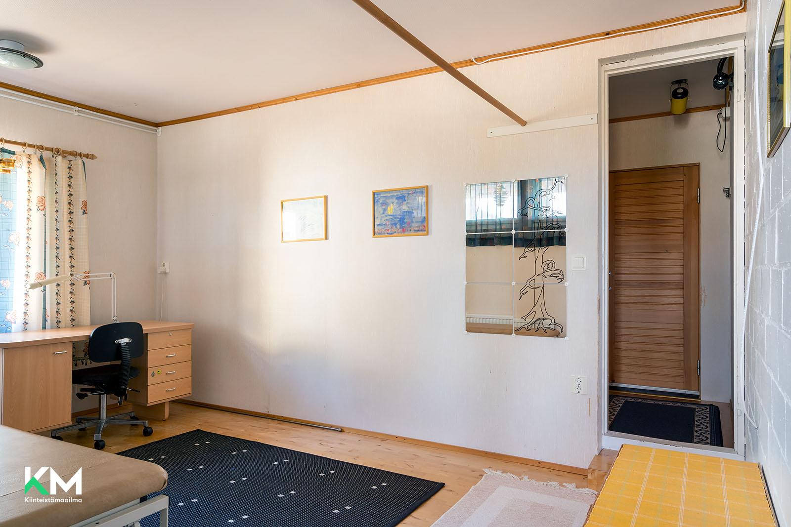 Mannisentie 23, Kello, Oulu