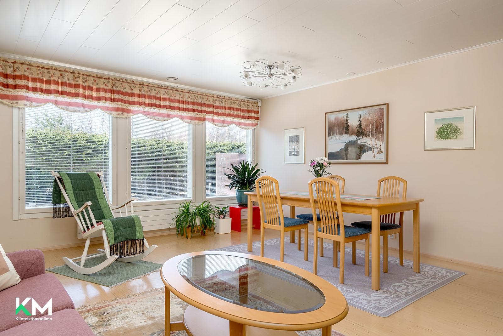 Mannisentie 23, Kello, Oulu