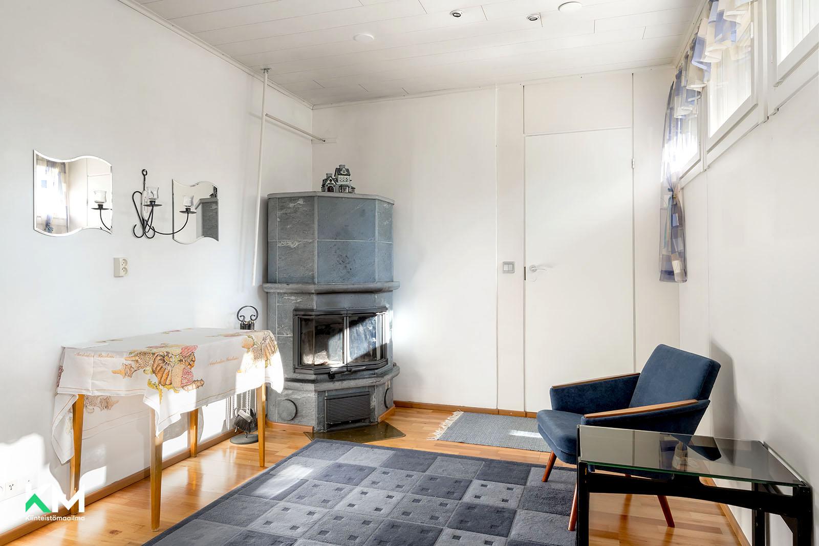 Mannisentie 23, Kello, Oulu