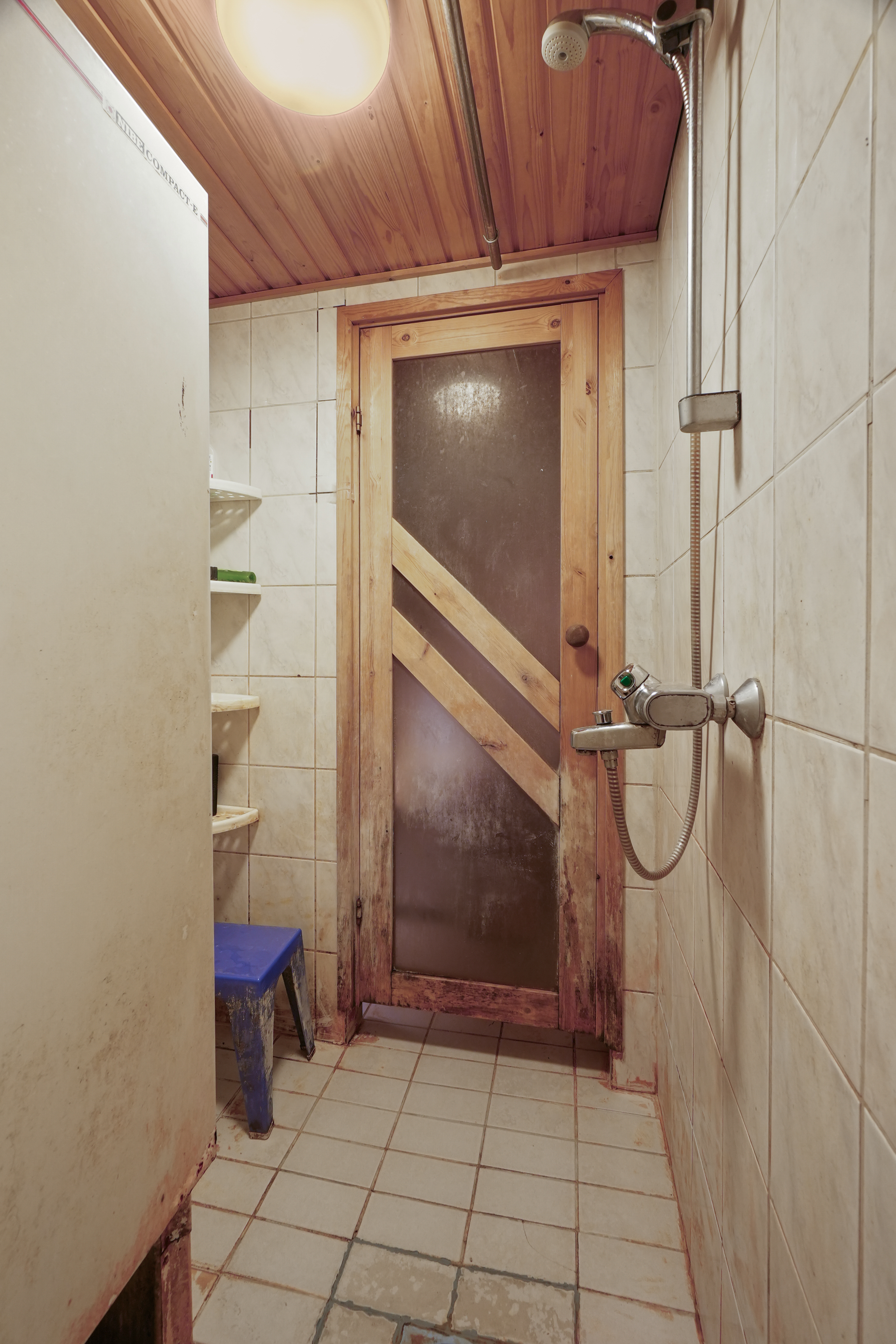 Pesuhuone ja sauna
