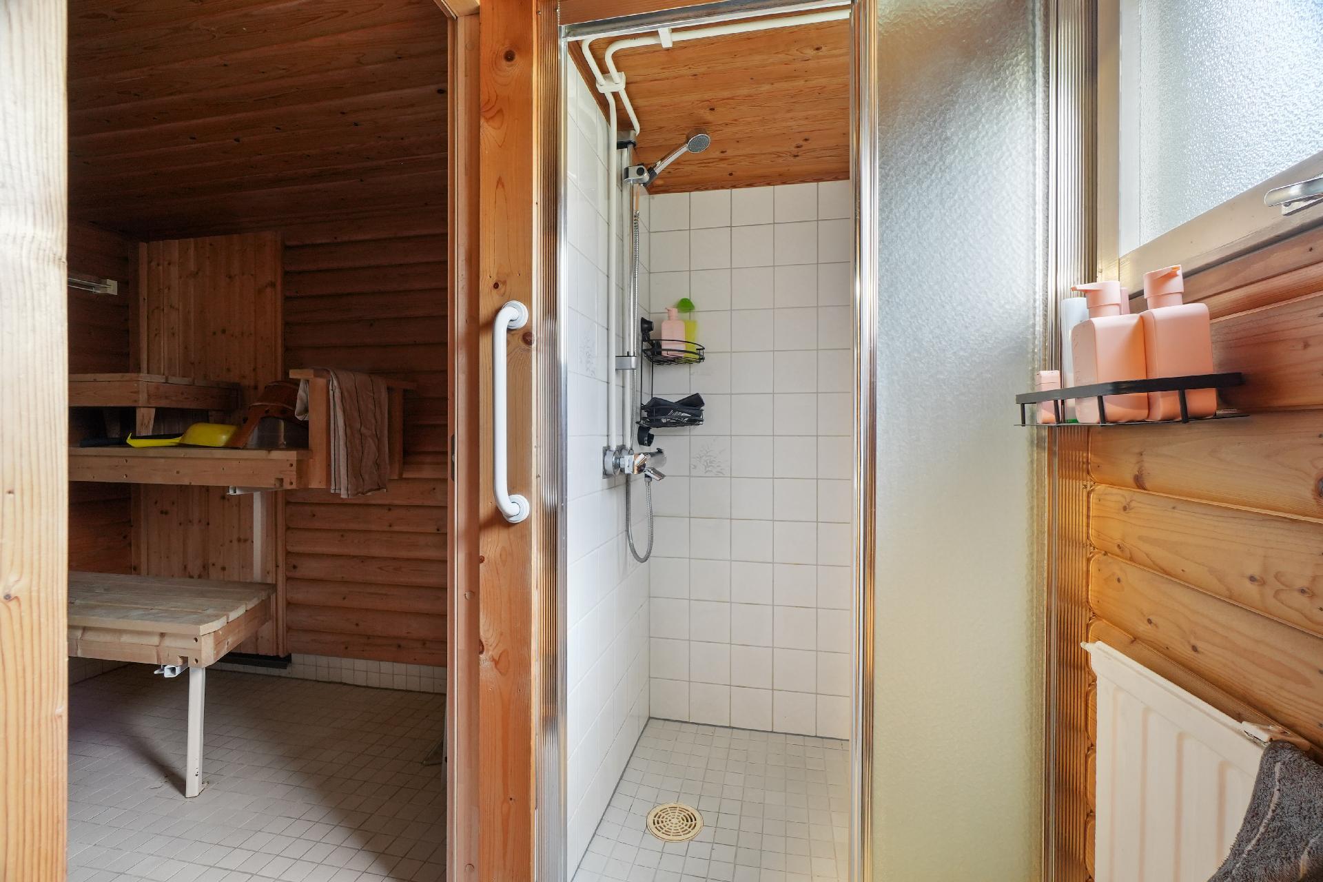 Sipusaarentie 56, Petsamo, Riihimäki