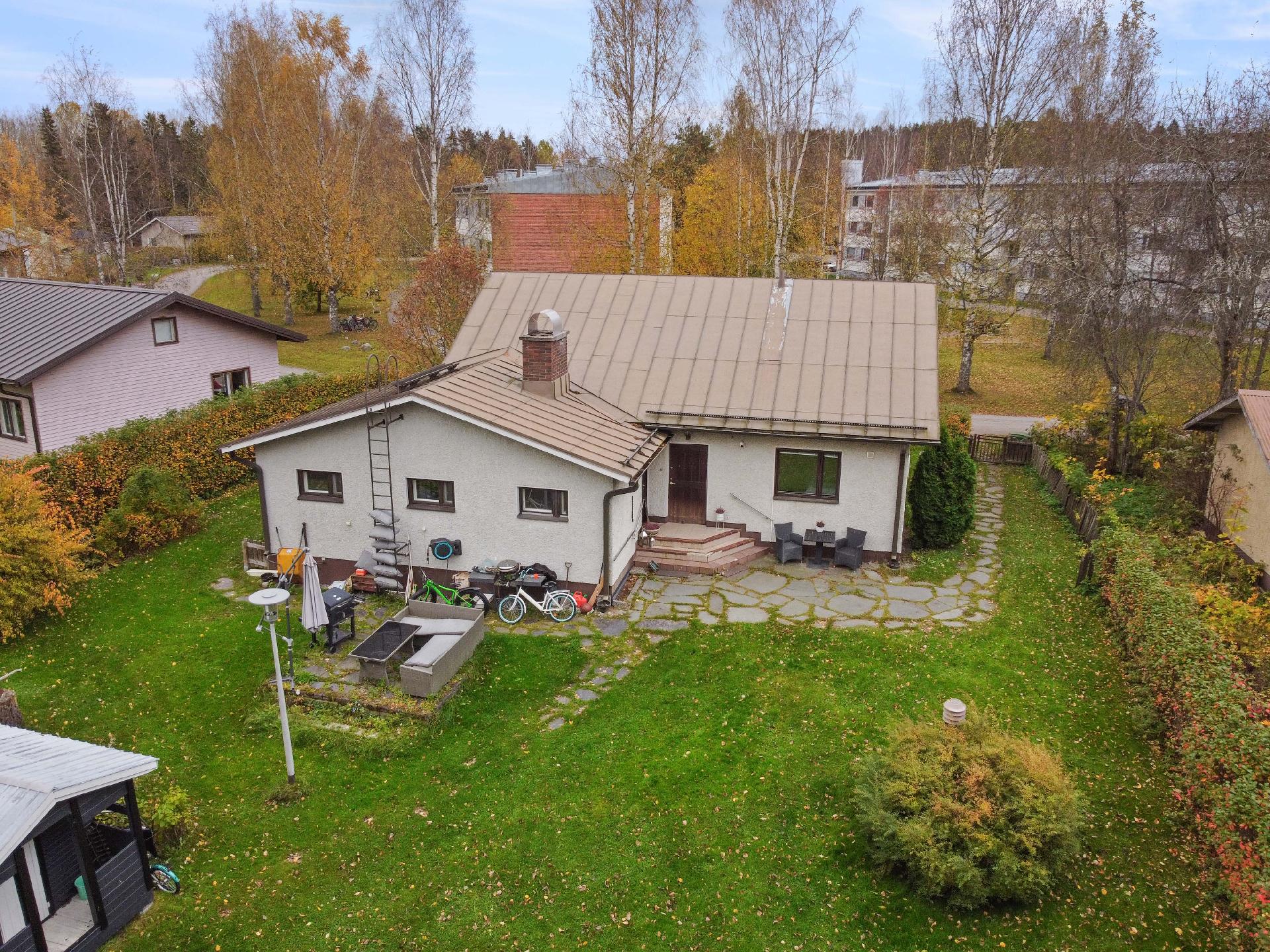 Sipusaarentie 56, Petsamo, Riihimäki