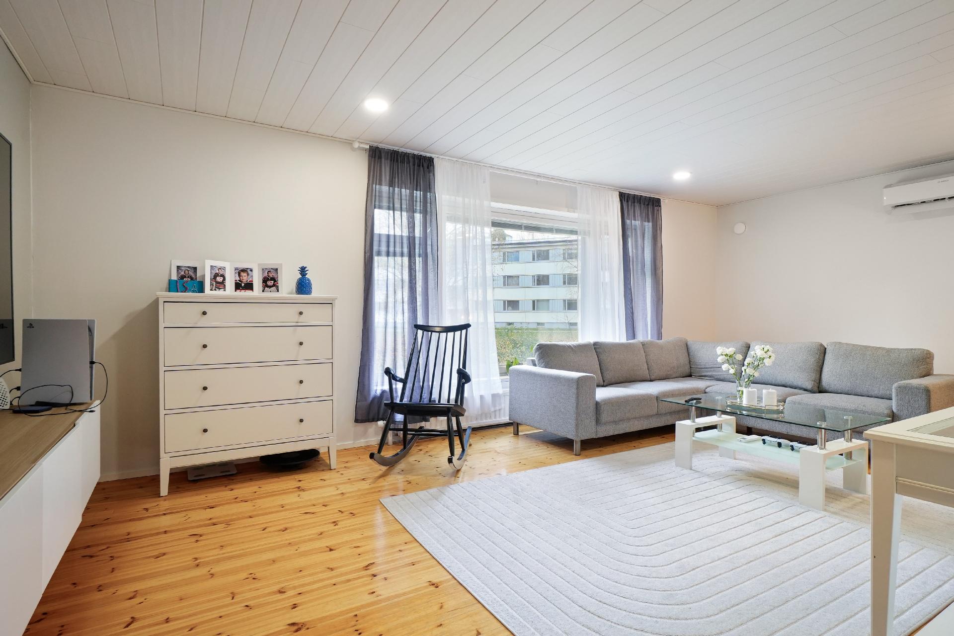 Sipusaarentie 56, Petsamo, Riihimäki