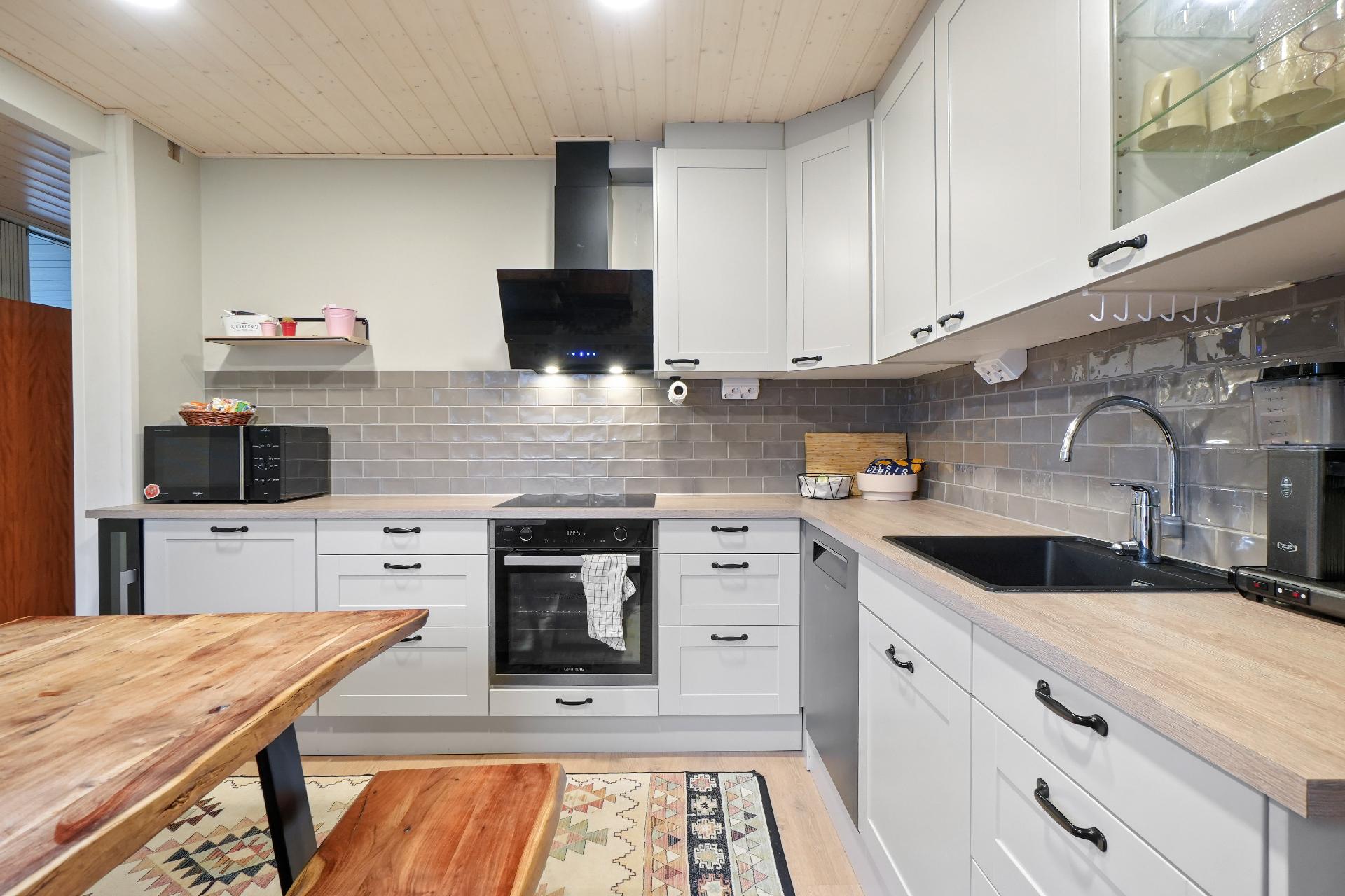 Sipusaarentie 56, Petsamo, Riihimäki