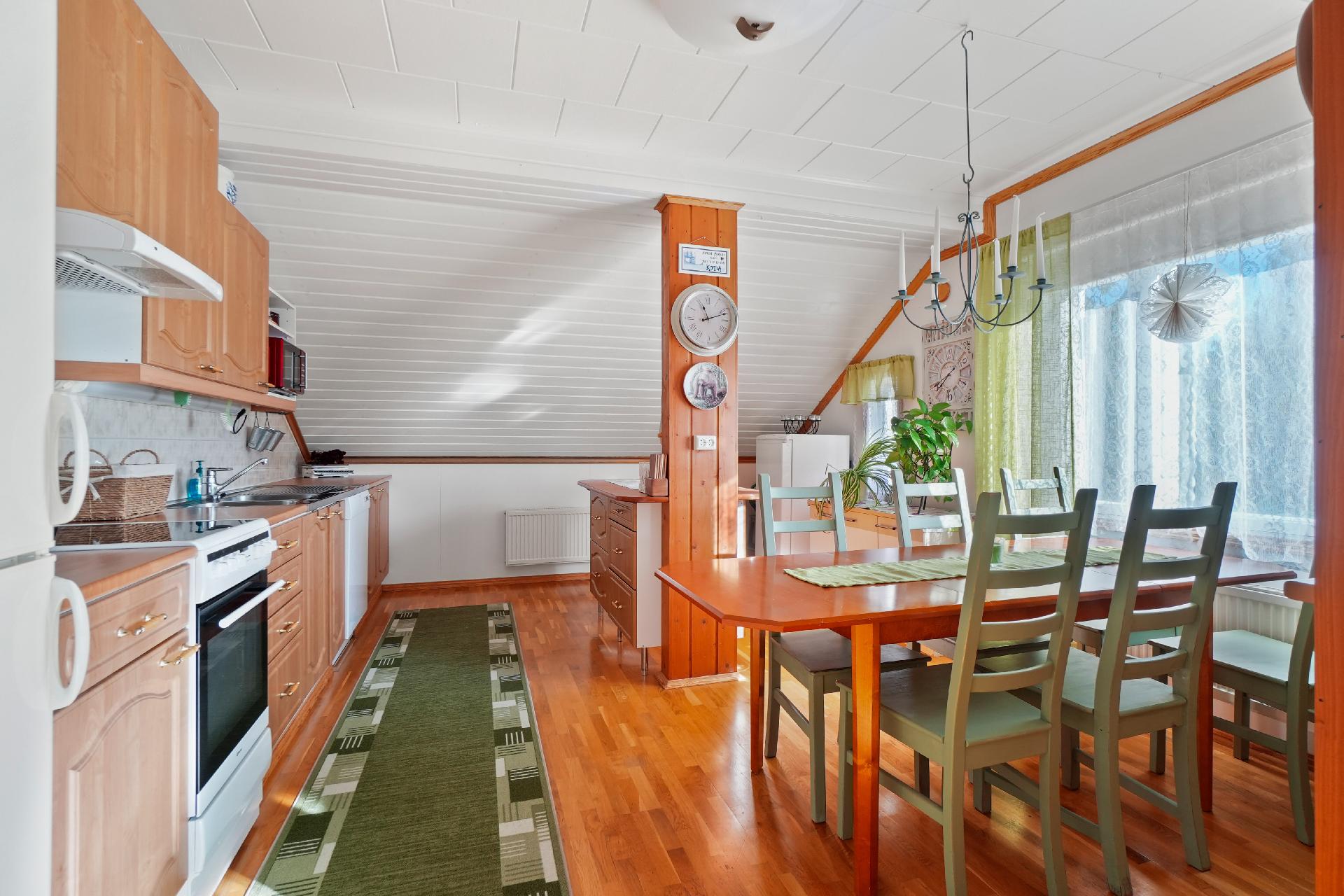 Vaahteratie 12, Oitti, Hausjärvi