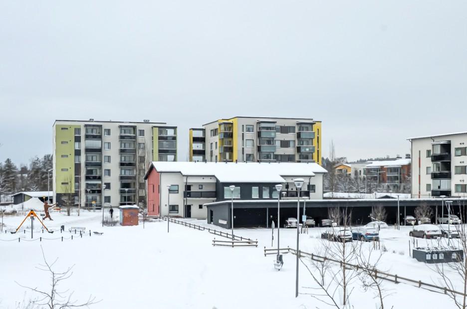 Hyvä sijainti palvelujen läheisyydessä. Tervetuloa ihastumaan.