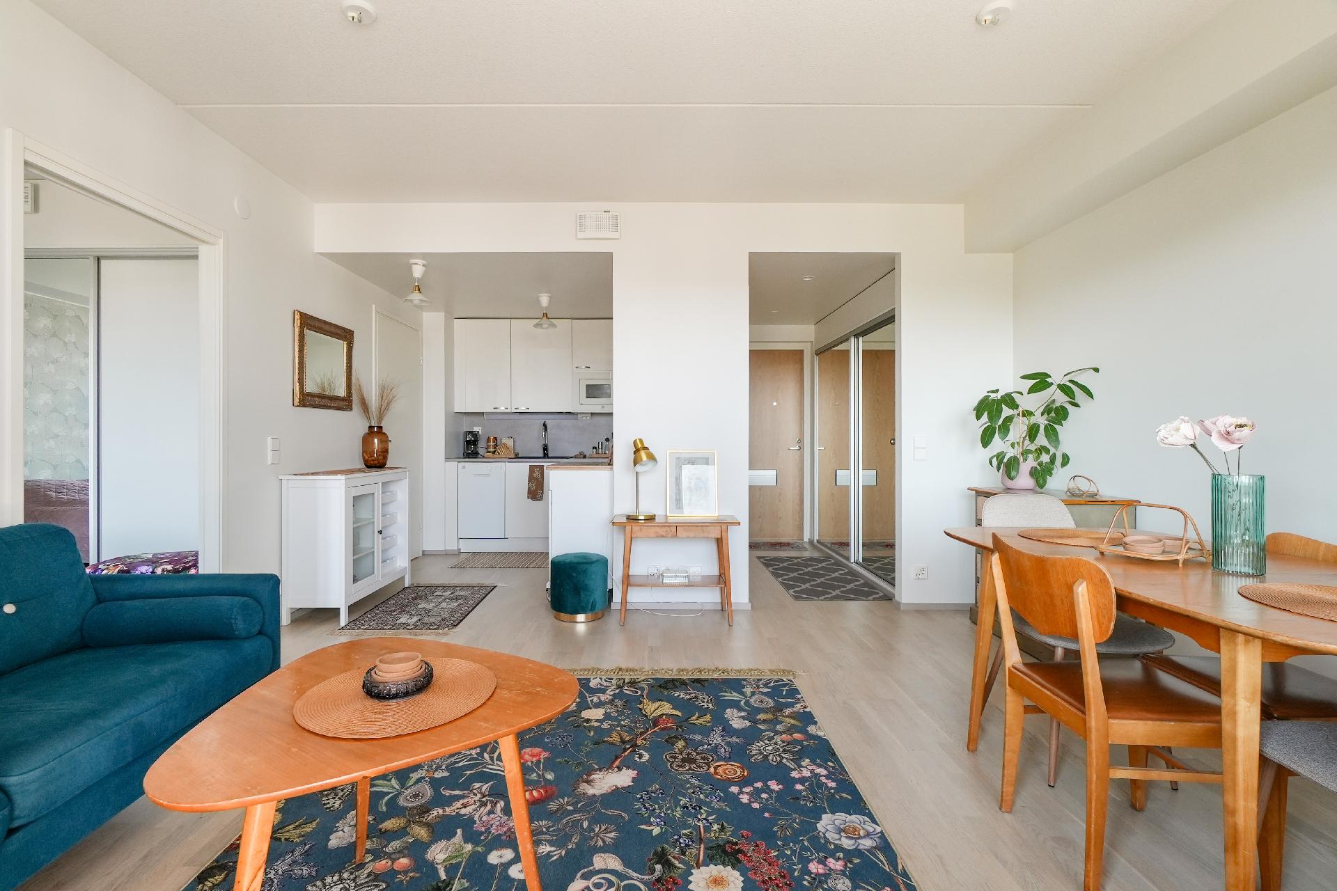 Ihastuttava kaksio vuonna 2021 valmistuneen hissikerrostalon ylimmässä kerroksessa loistavalla sijainnilla!