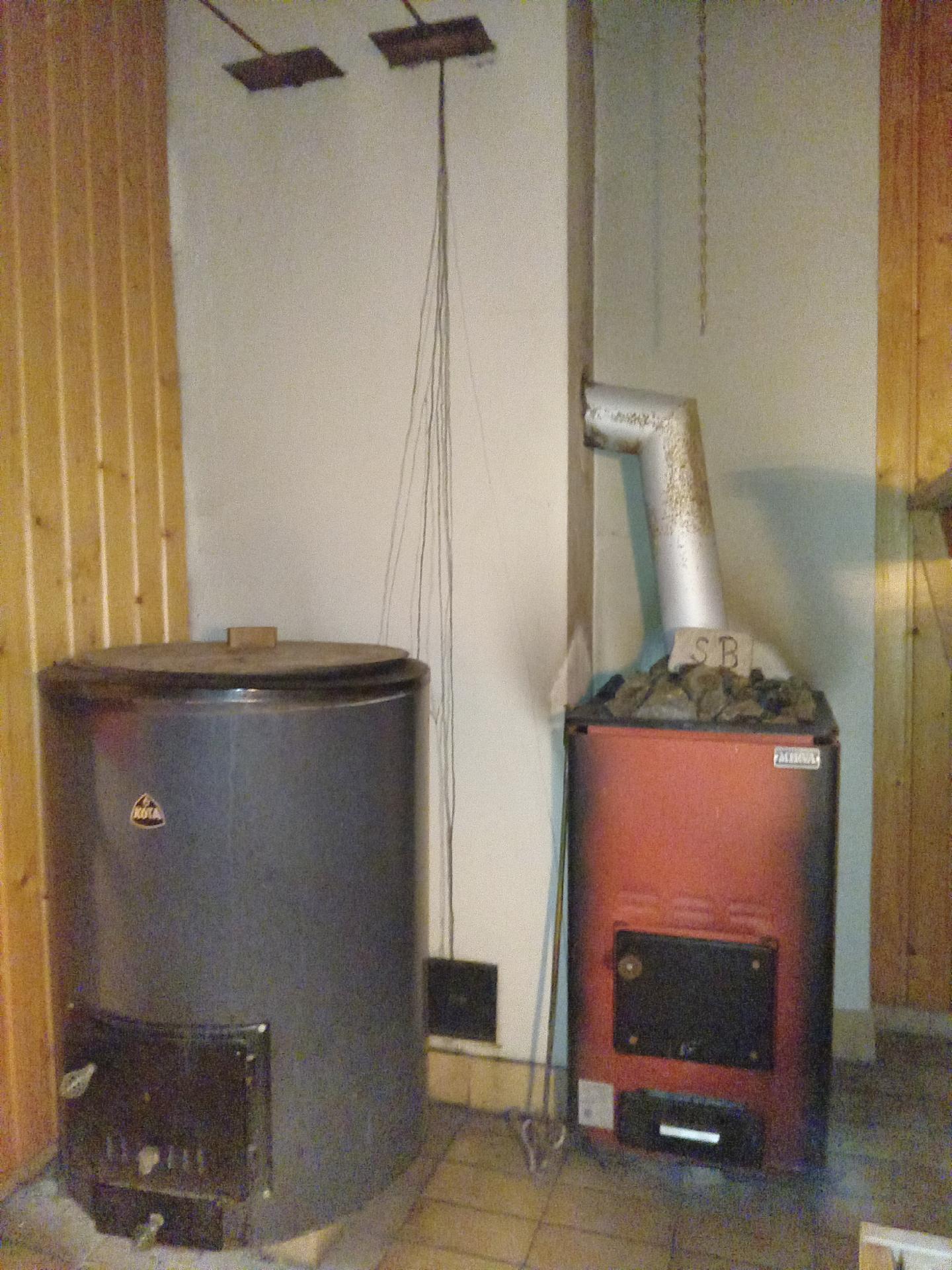 Puukiuas ja vesipata