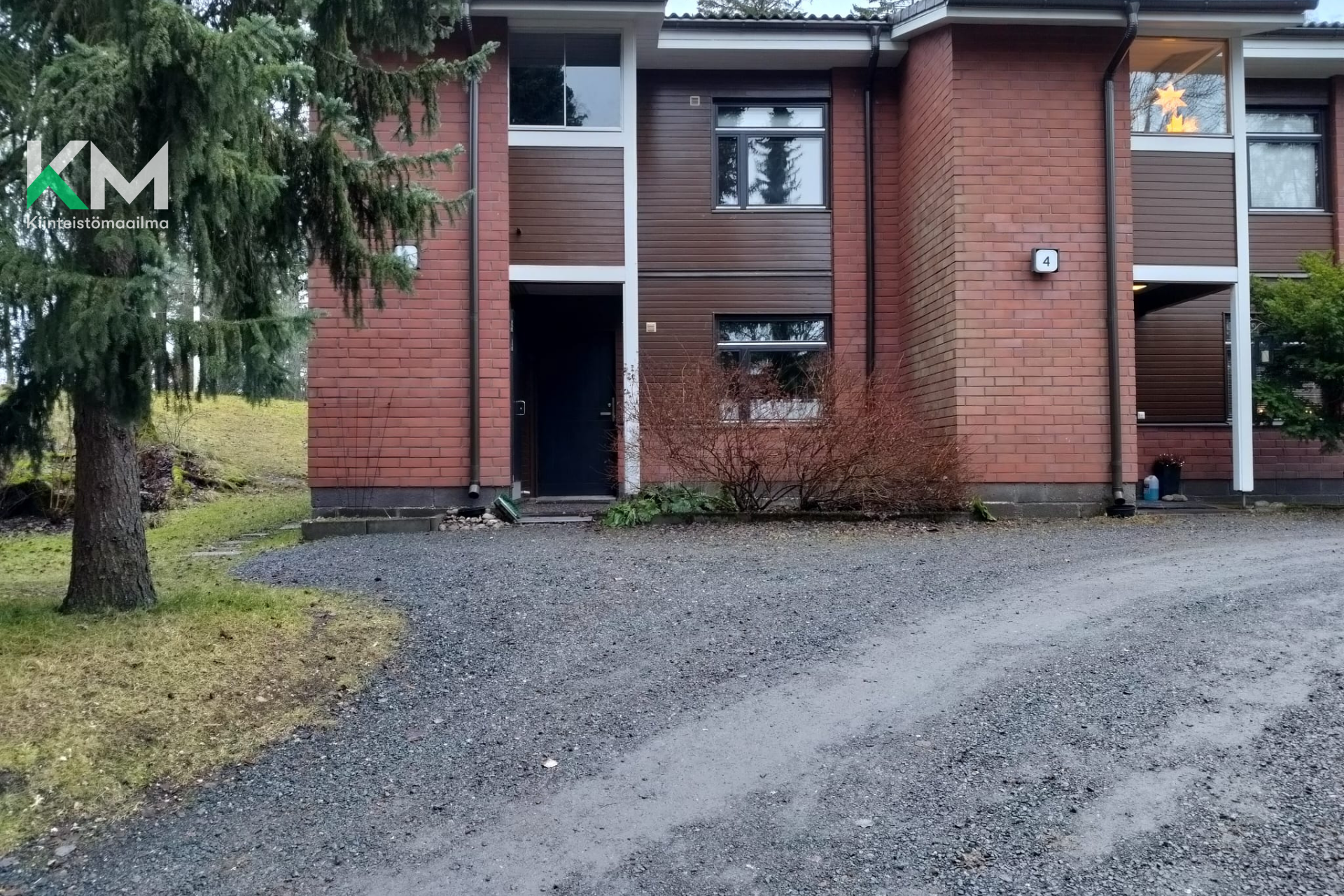 Tilava ja valoisa koti 2 tasossa