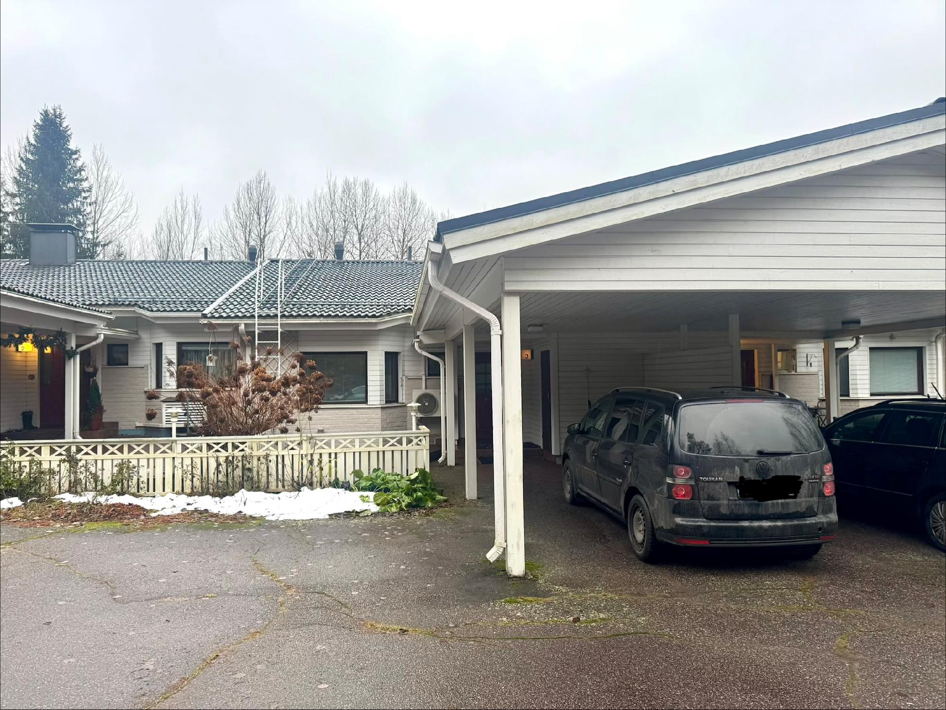 Lemmenmäentie 28, Kirjaus, Riihimäki