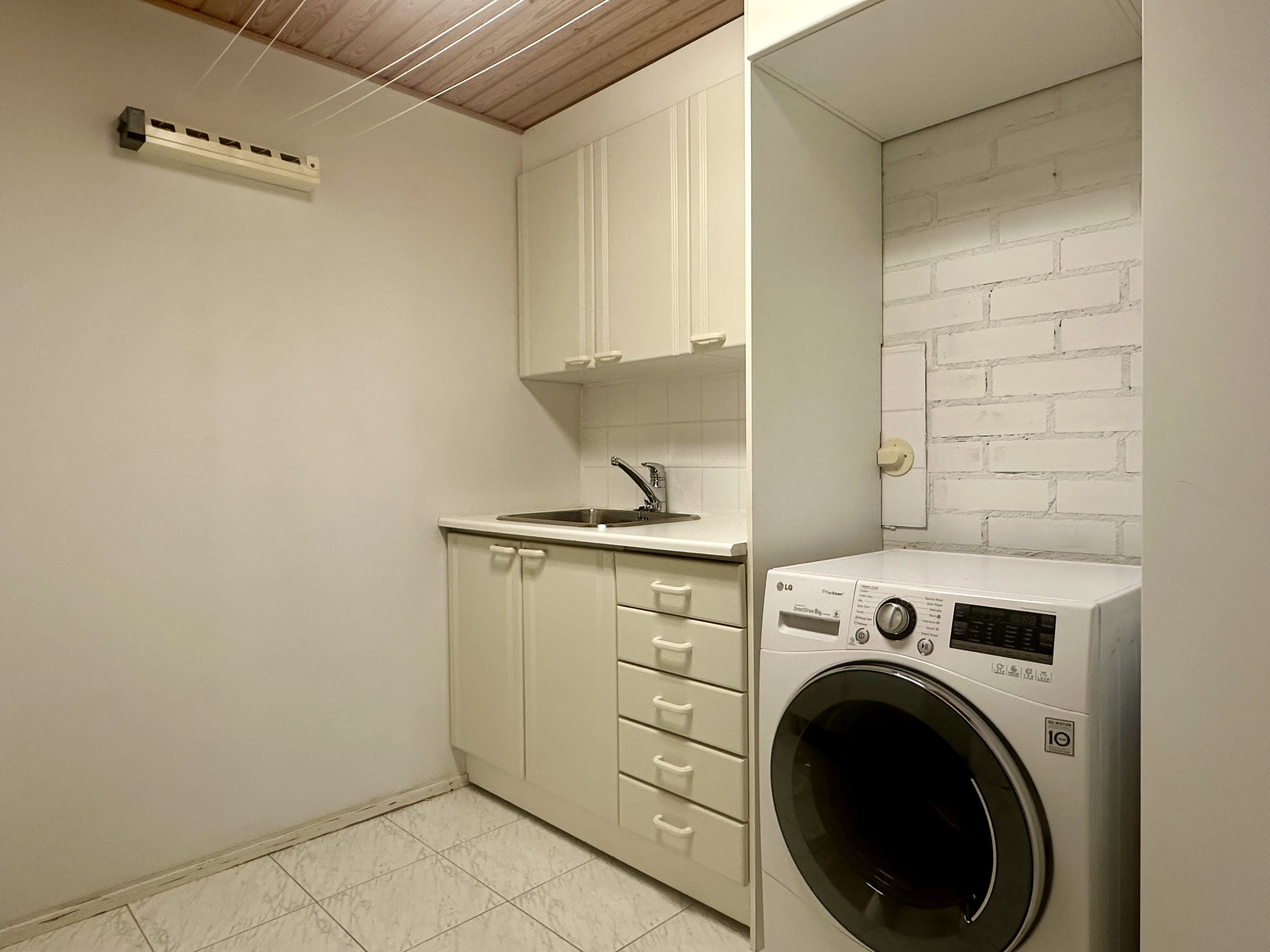 Lemmenmäentie 28, Kirjaus, Riihimäki