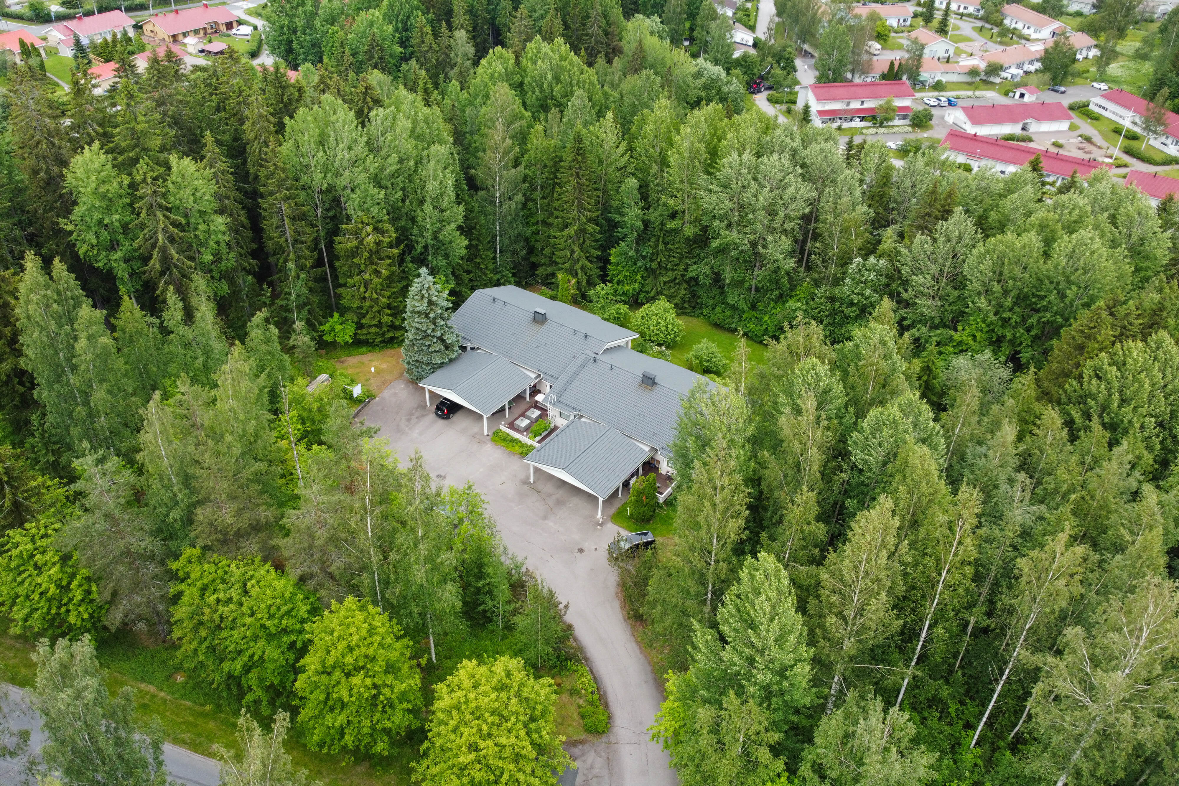 Lemmenmäentie 28, Kirjaus, Riihimäki