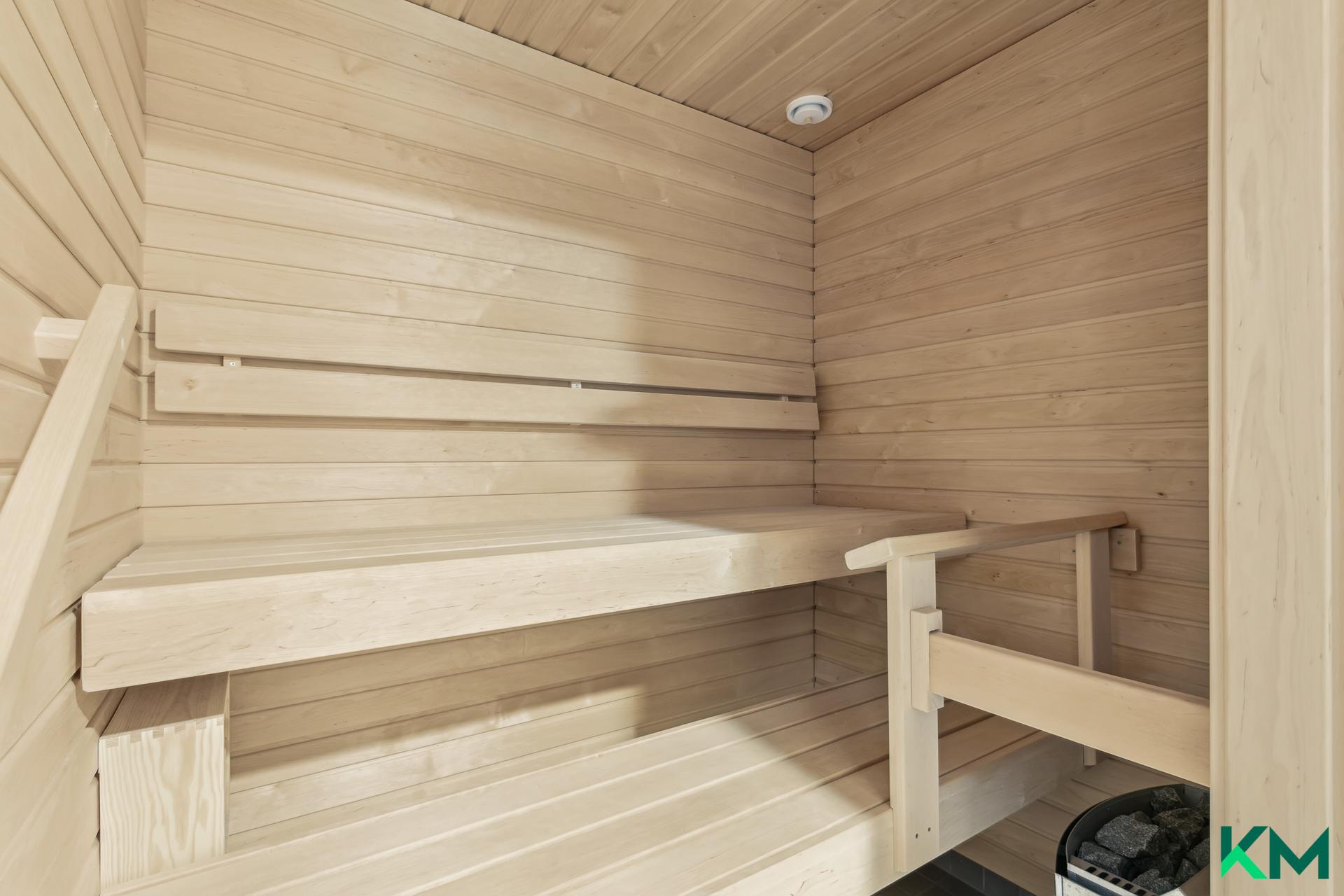 Oma sauna, jossa unohtuu arjen kiireet