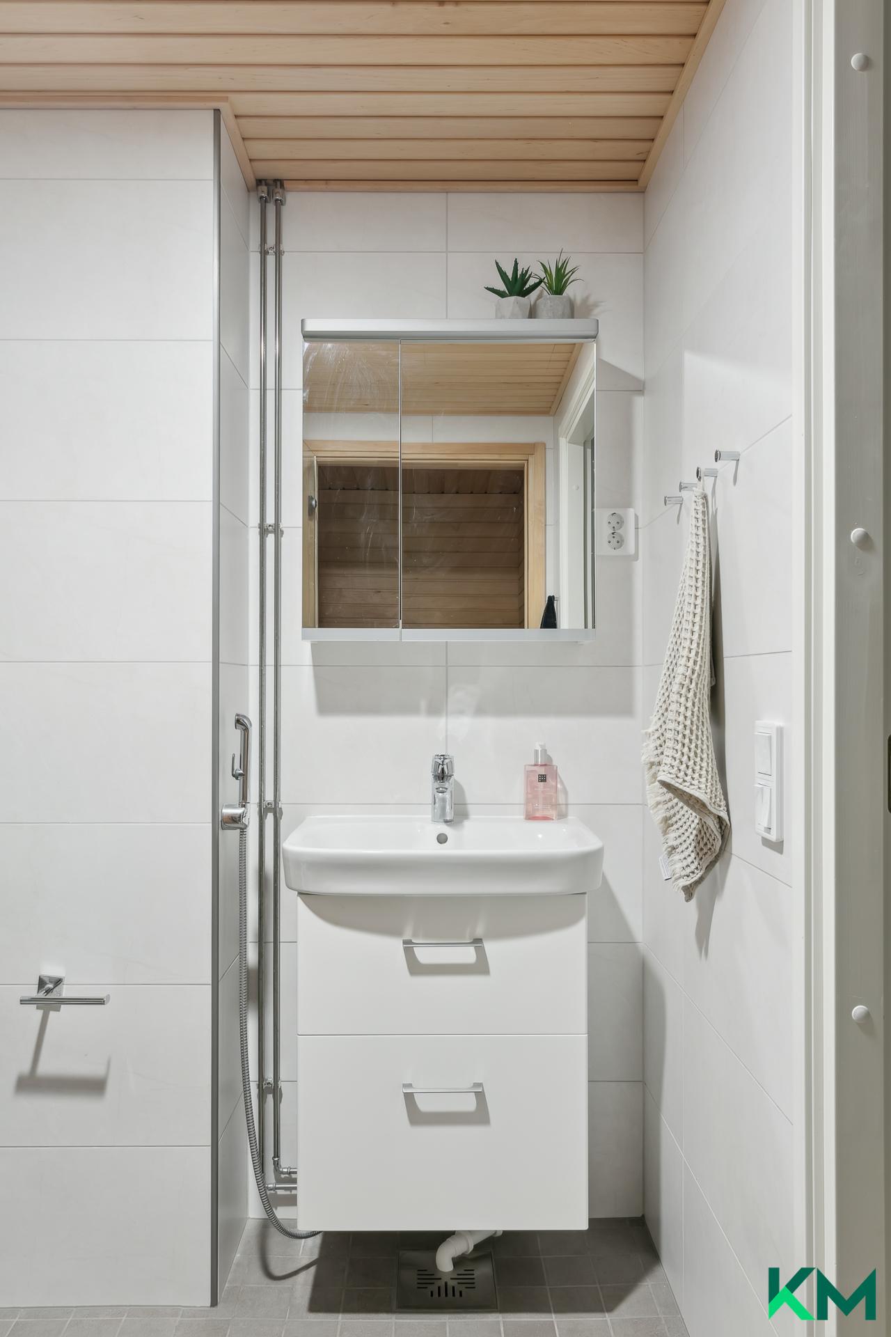 Lavakatu 5, Postipuisto, Helsinki