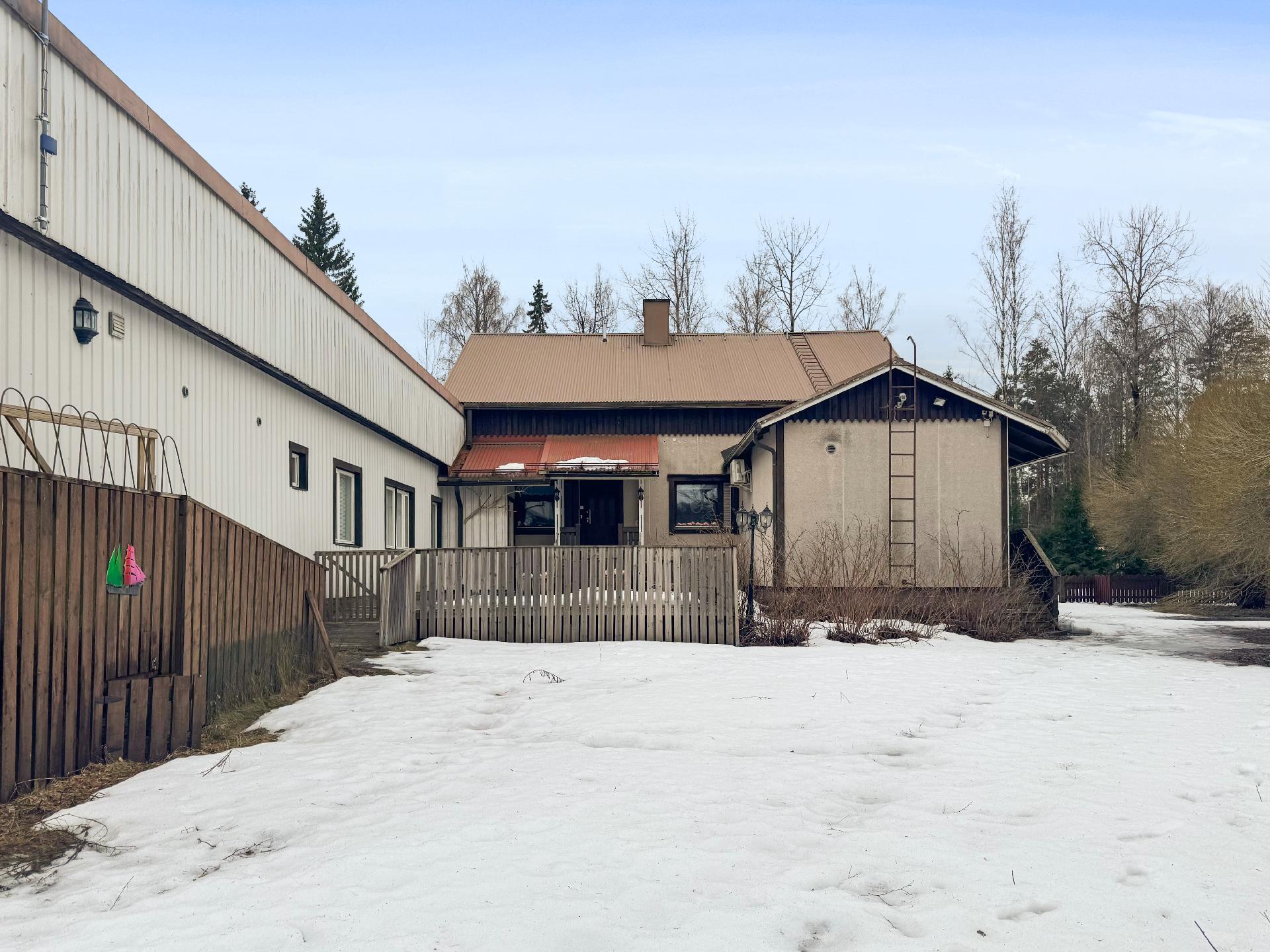 Kartanontie 20, Launonen, Loppi