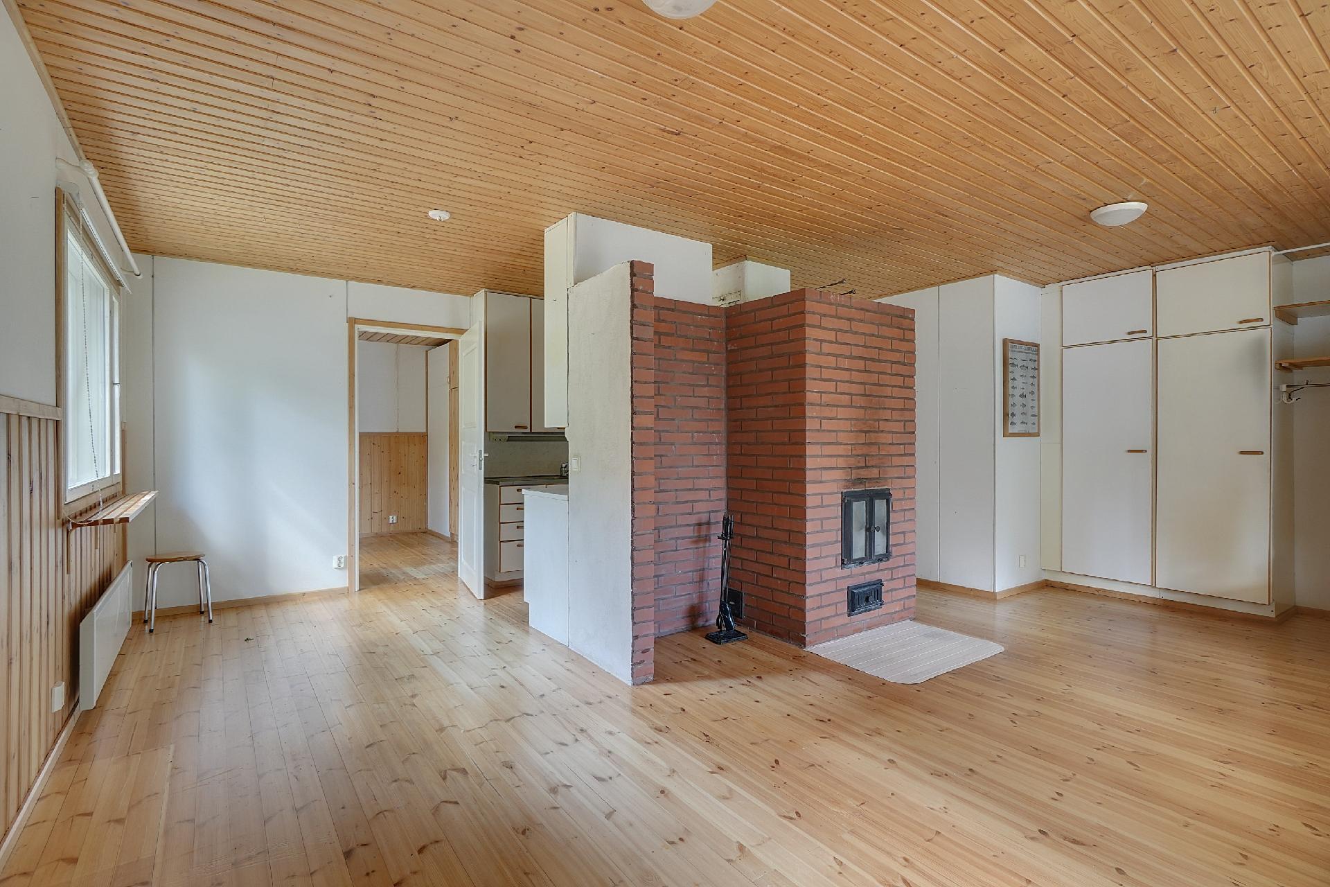 Päämökin tupa ja keittiö