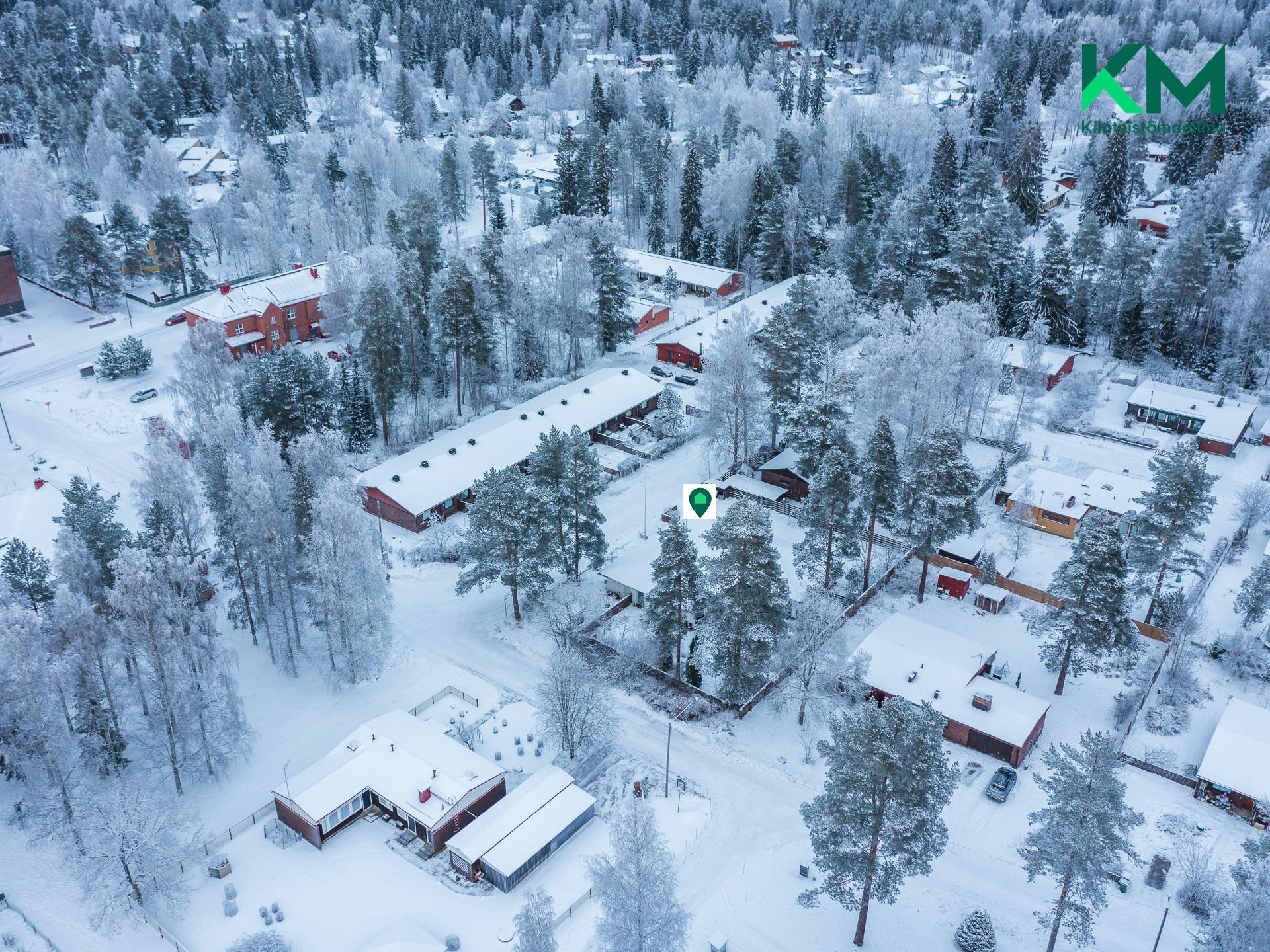 Launonen on rauhallinen asuinalue. Ajomatka moottoritielle vie n. 15 minuuttia