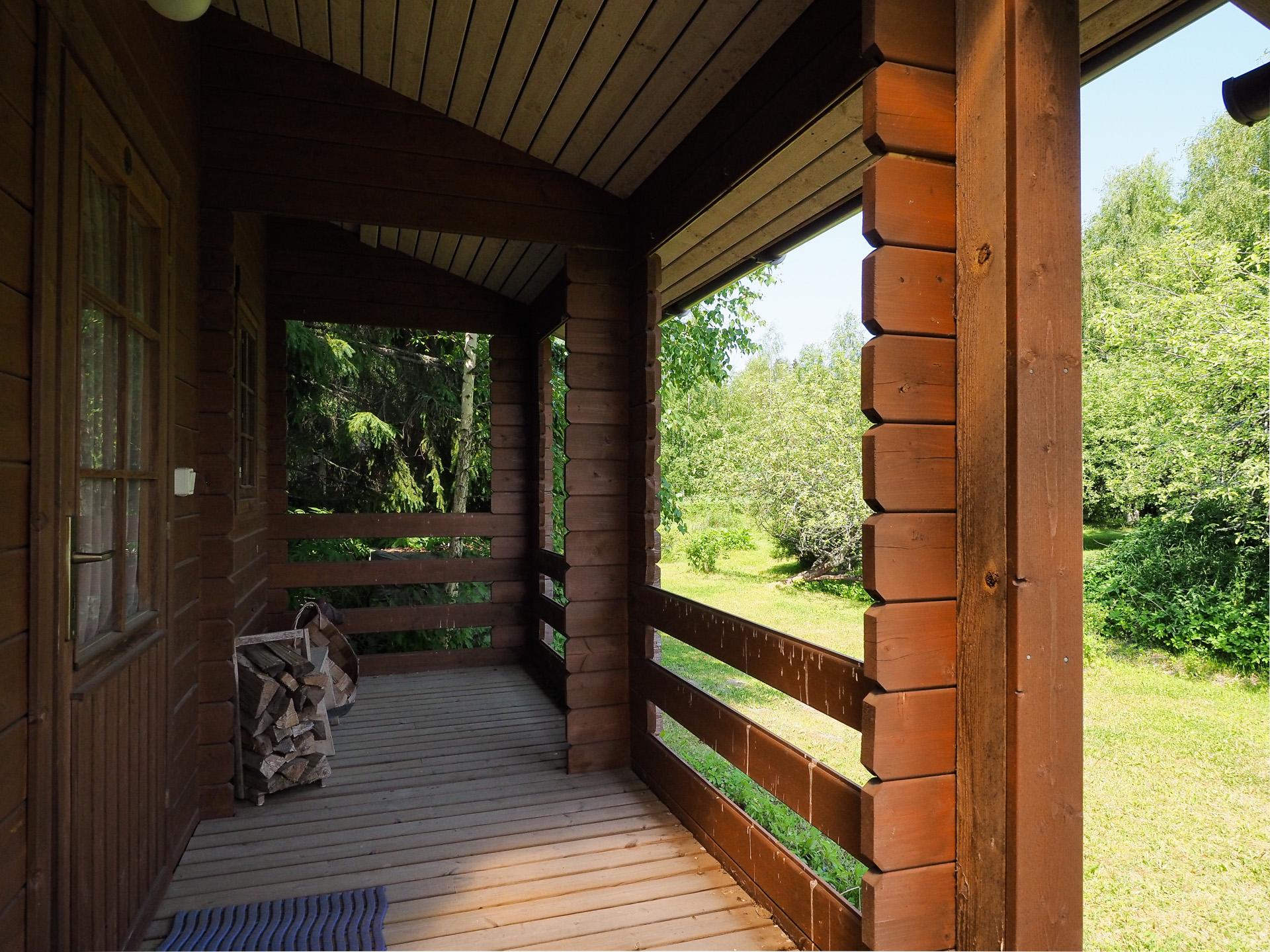 Pihasaunan etuterassi