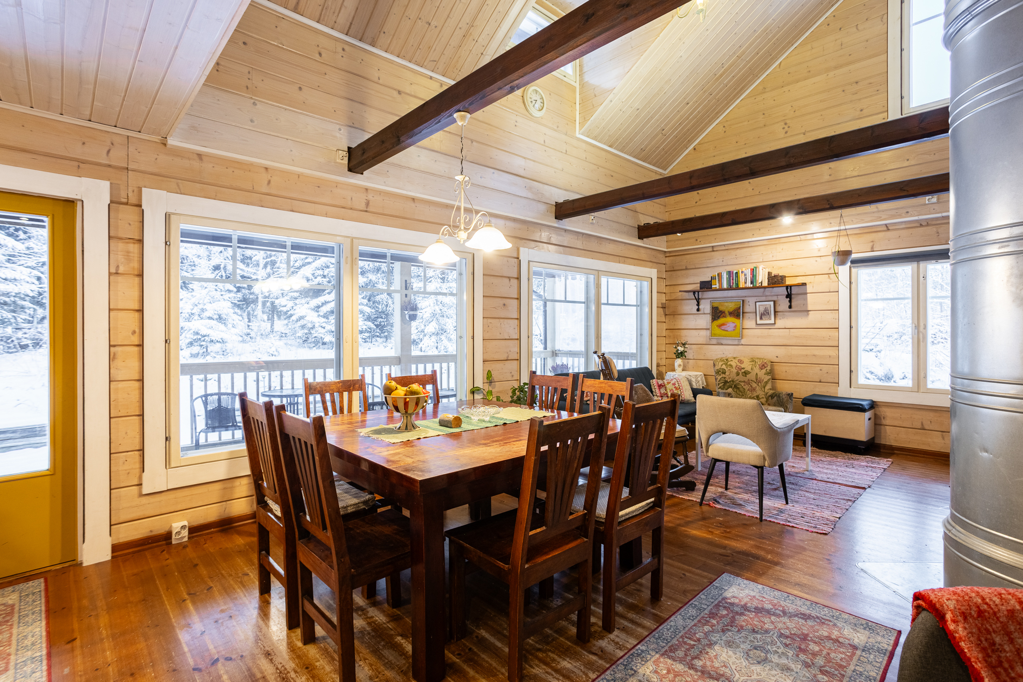 Ruokailutila, olohuone