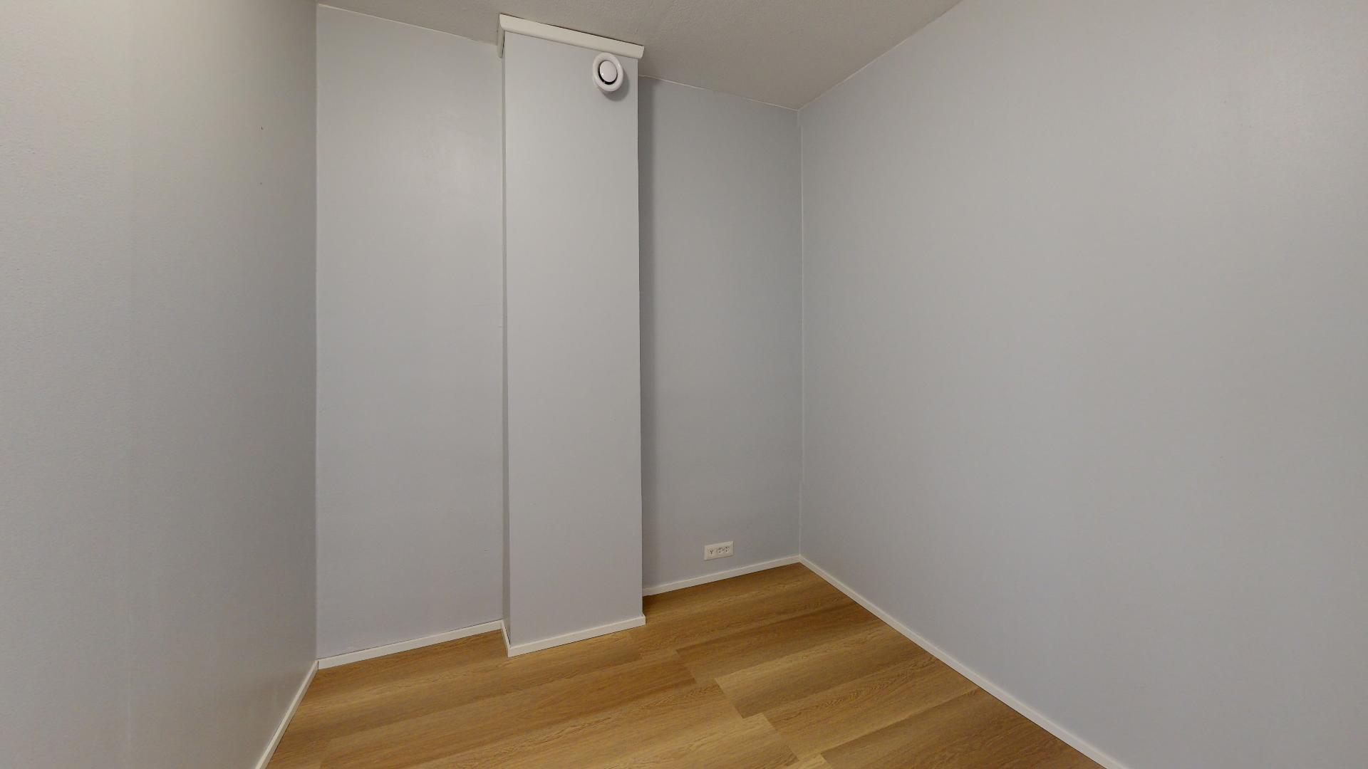 Vaatehuone, työhuone tai makuualkovi