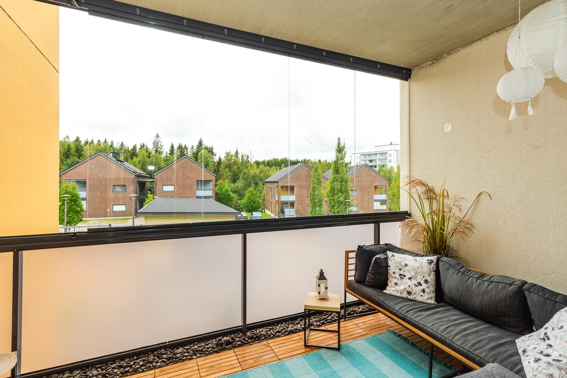 Oma sauna ja oma parveke rentoutumiseen