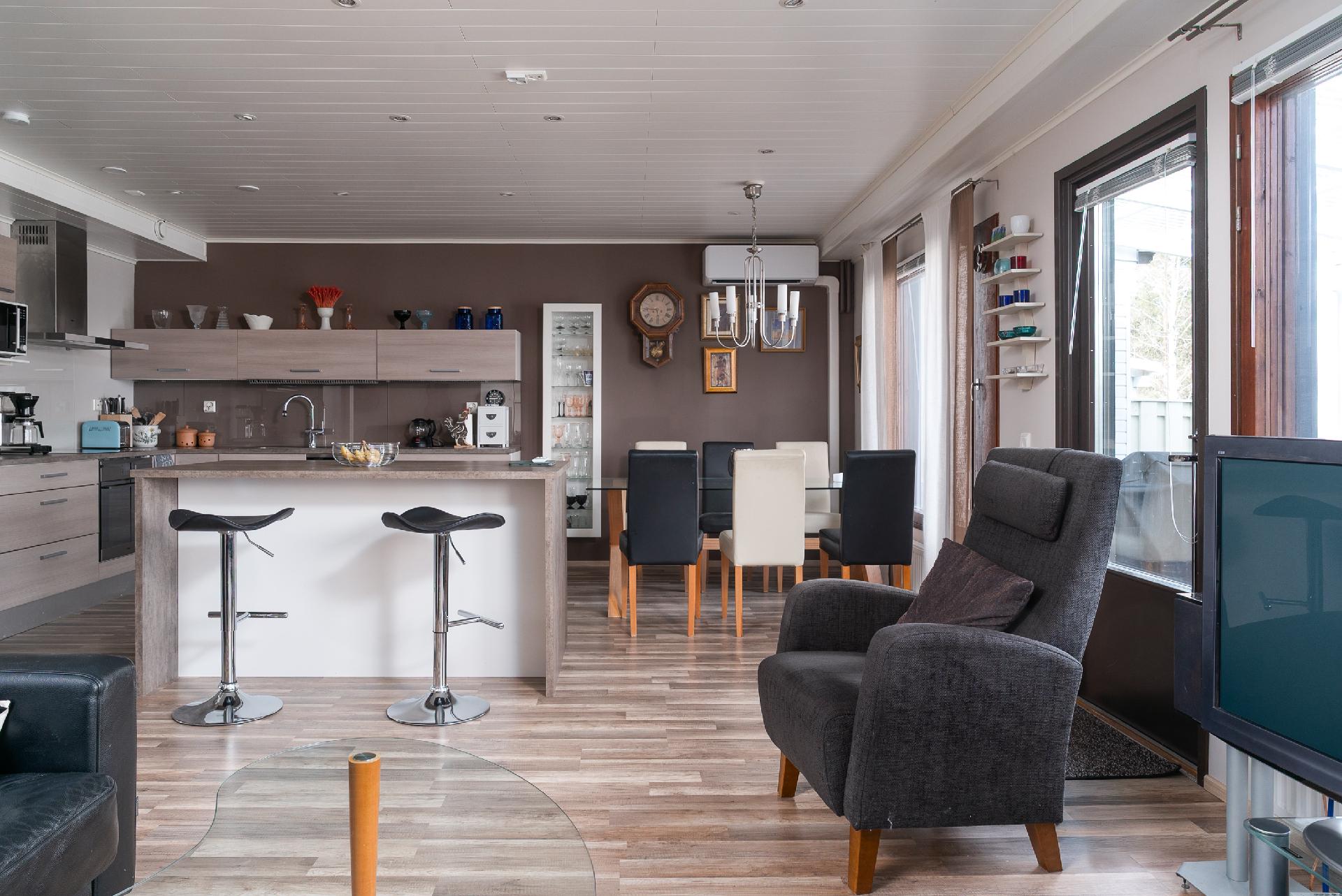 olohuone ja keittiö