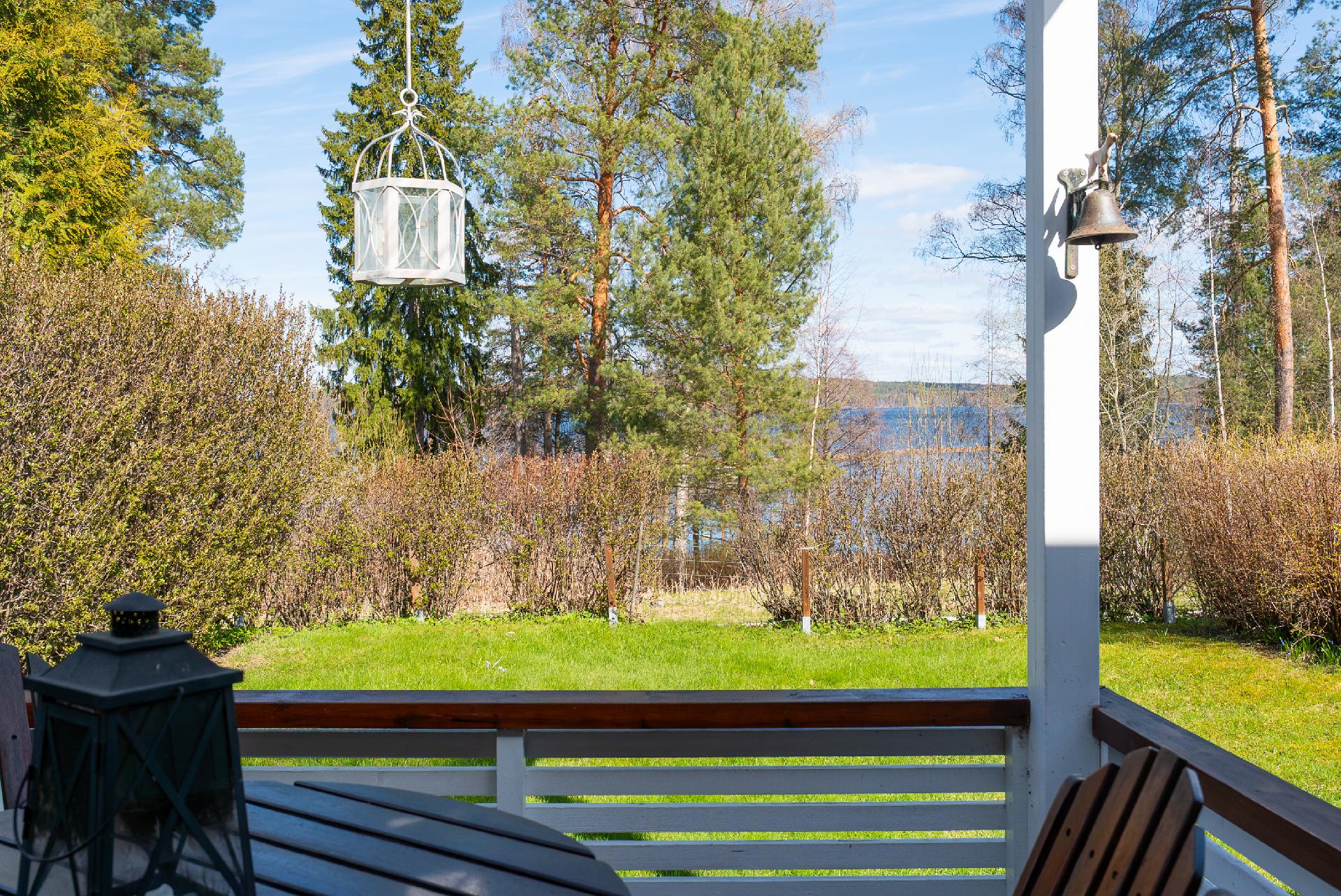 Päijänne pilkistää