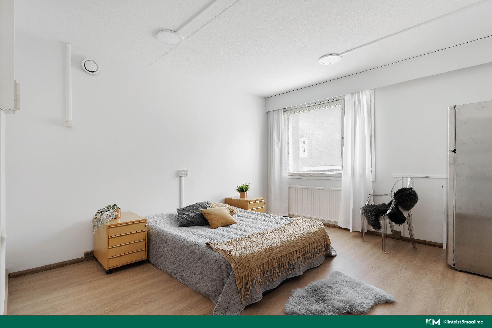 Keskimmäinen 3. makuuhuone.