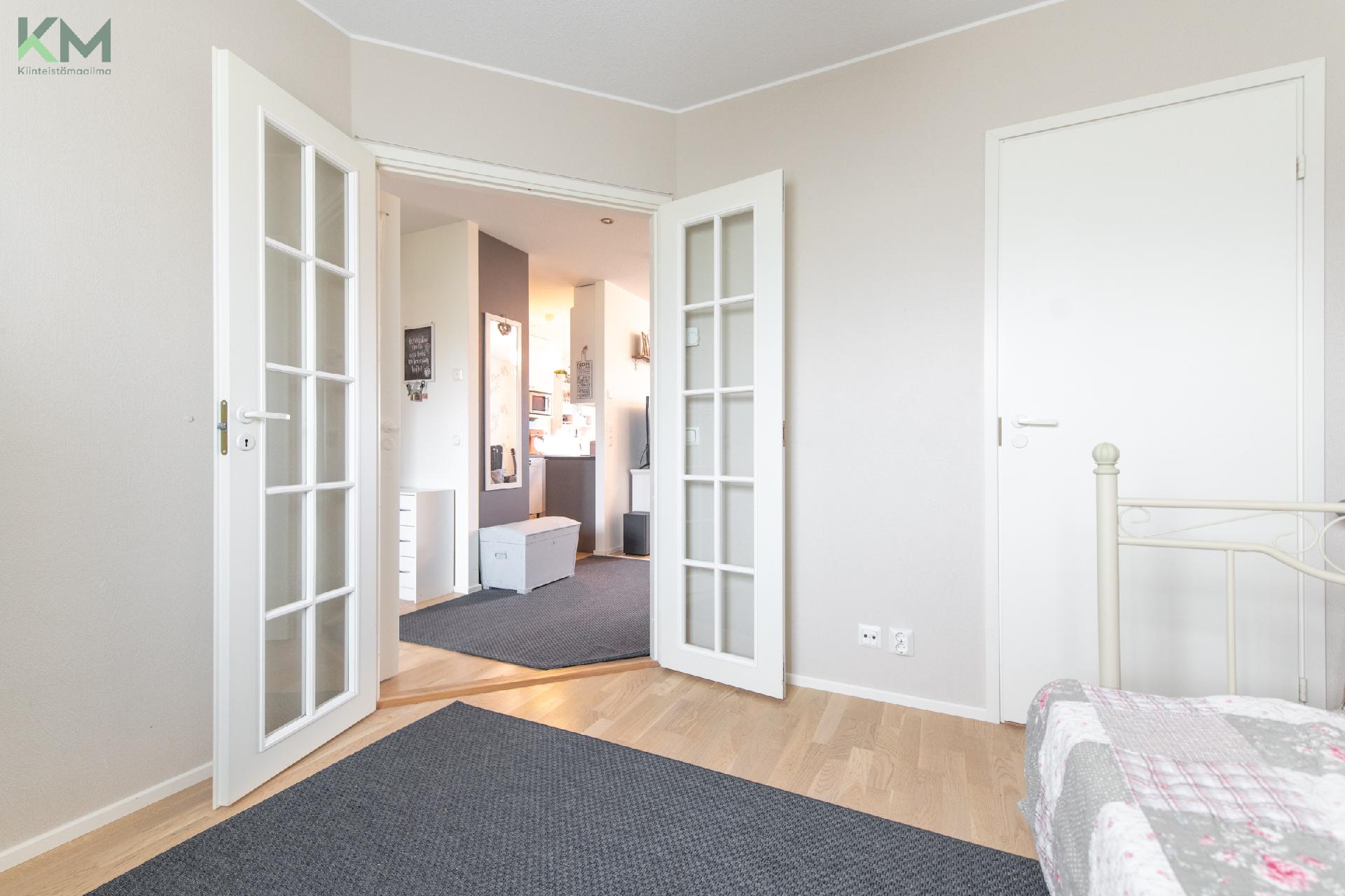 Makuuhuoneessa vaatehuone