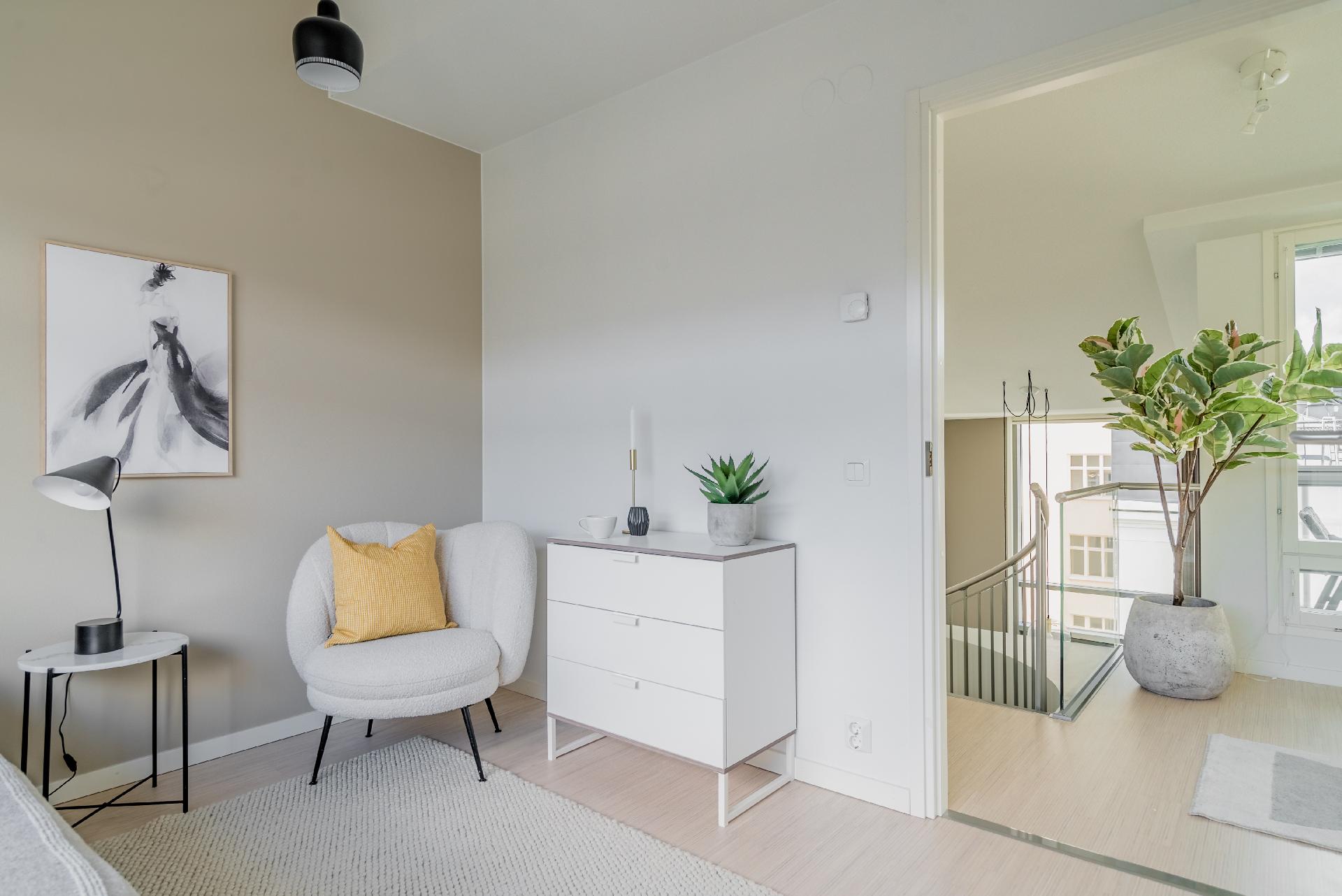 Mikonkatu 11, Kluuvi, Helsinki