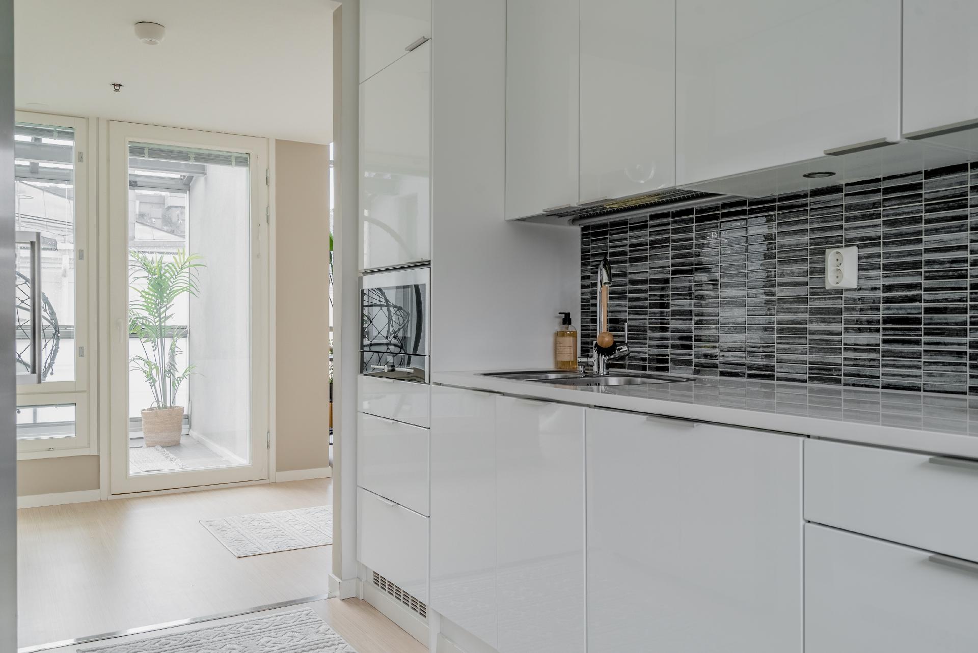 Mikonkatu 11, Kluuvi, Helsinki