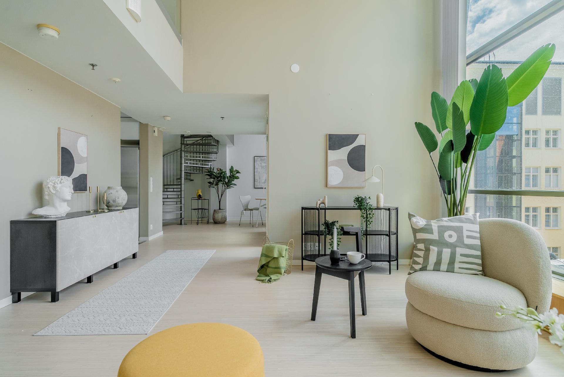 Mikonkatu 11, Kluuvi, Helsinki