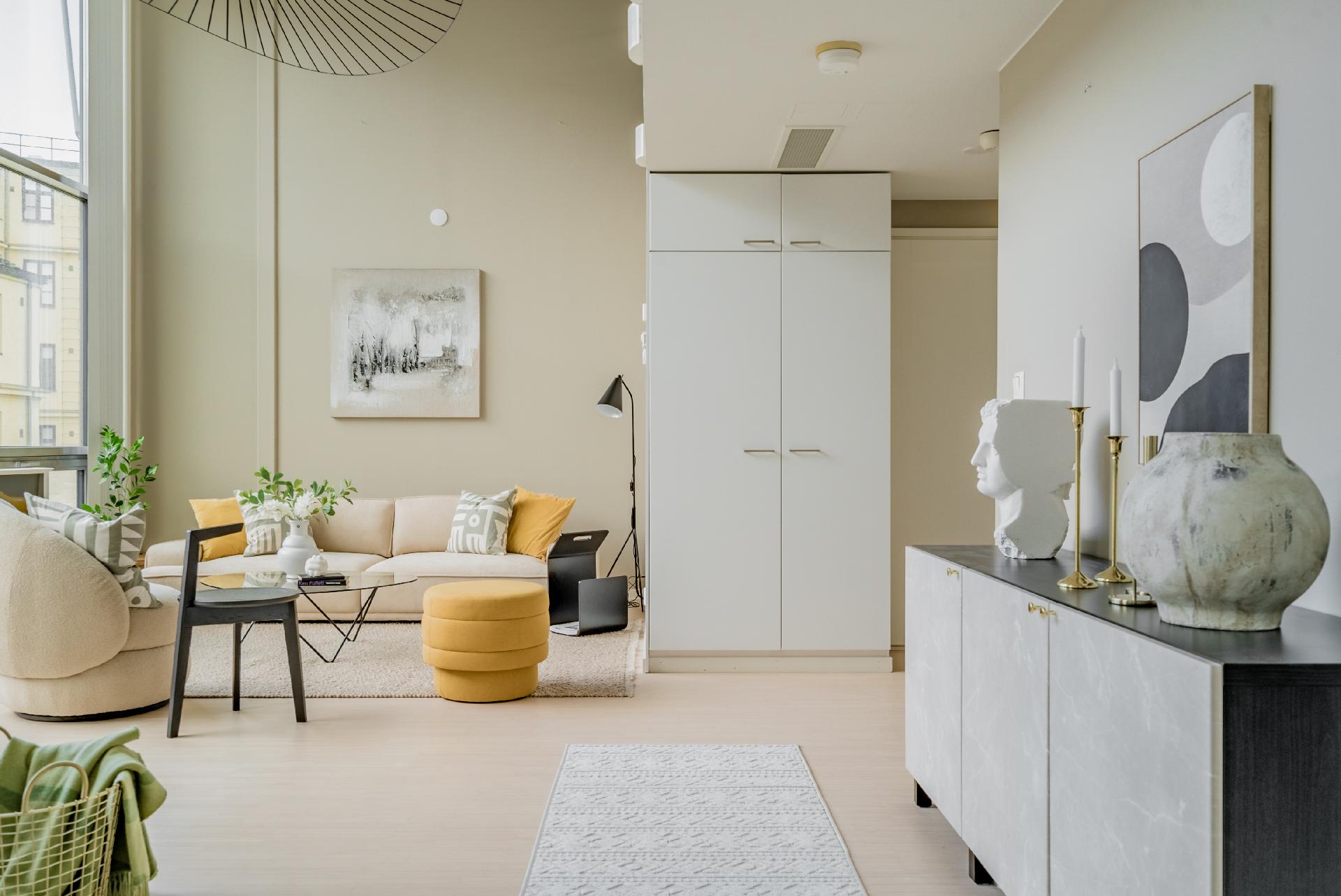 Mikonkatu 11, Kluuvi, Helsinki