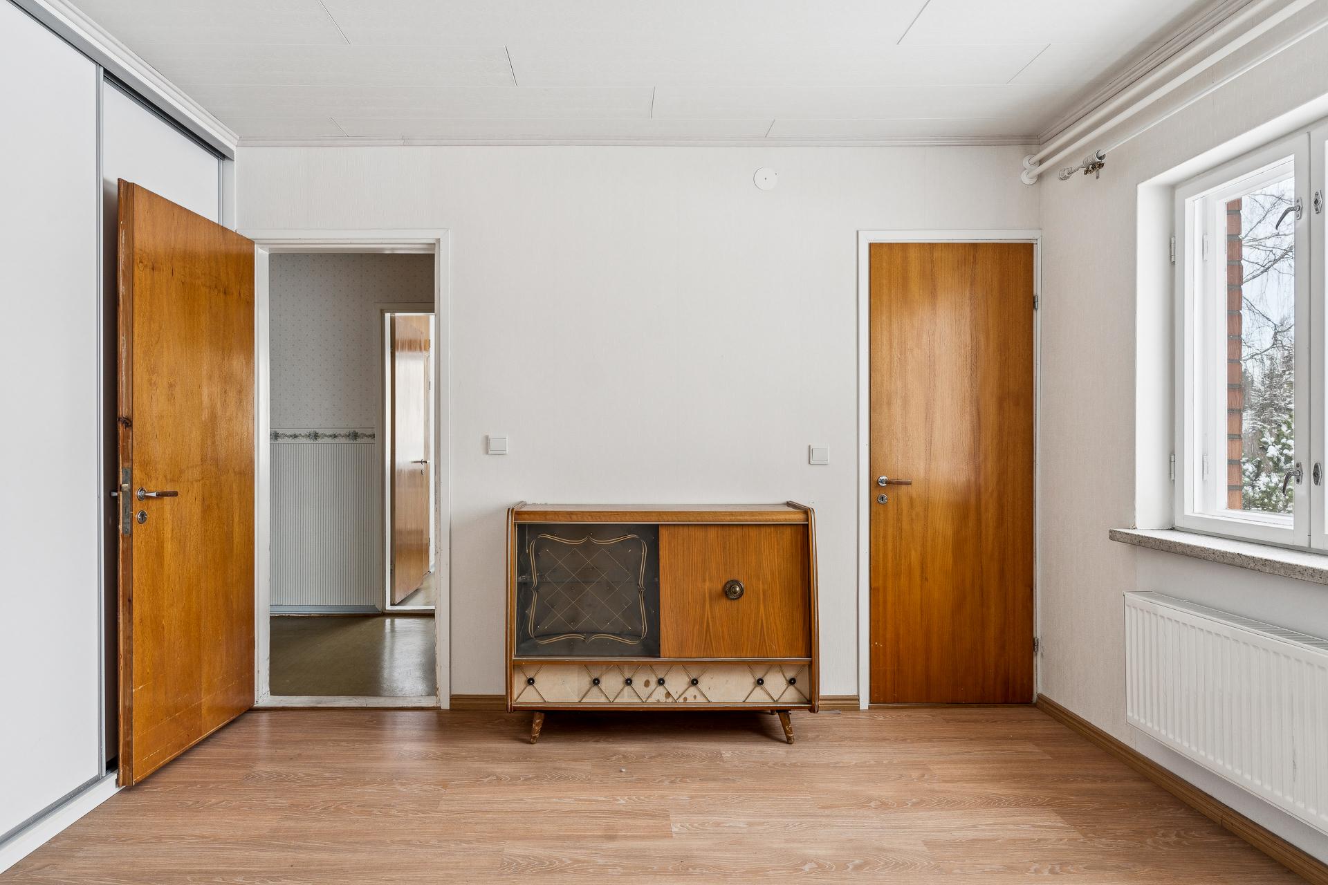 Sateenkaarentie 24, Suutarila, Helsinki