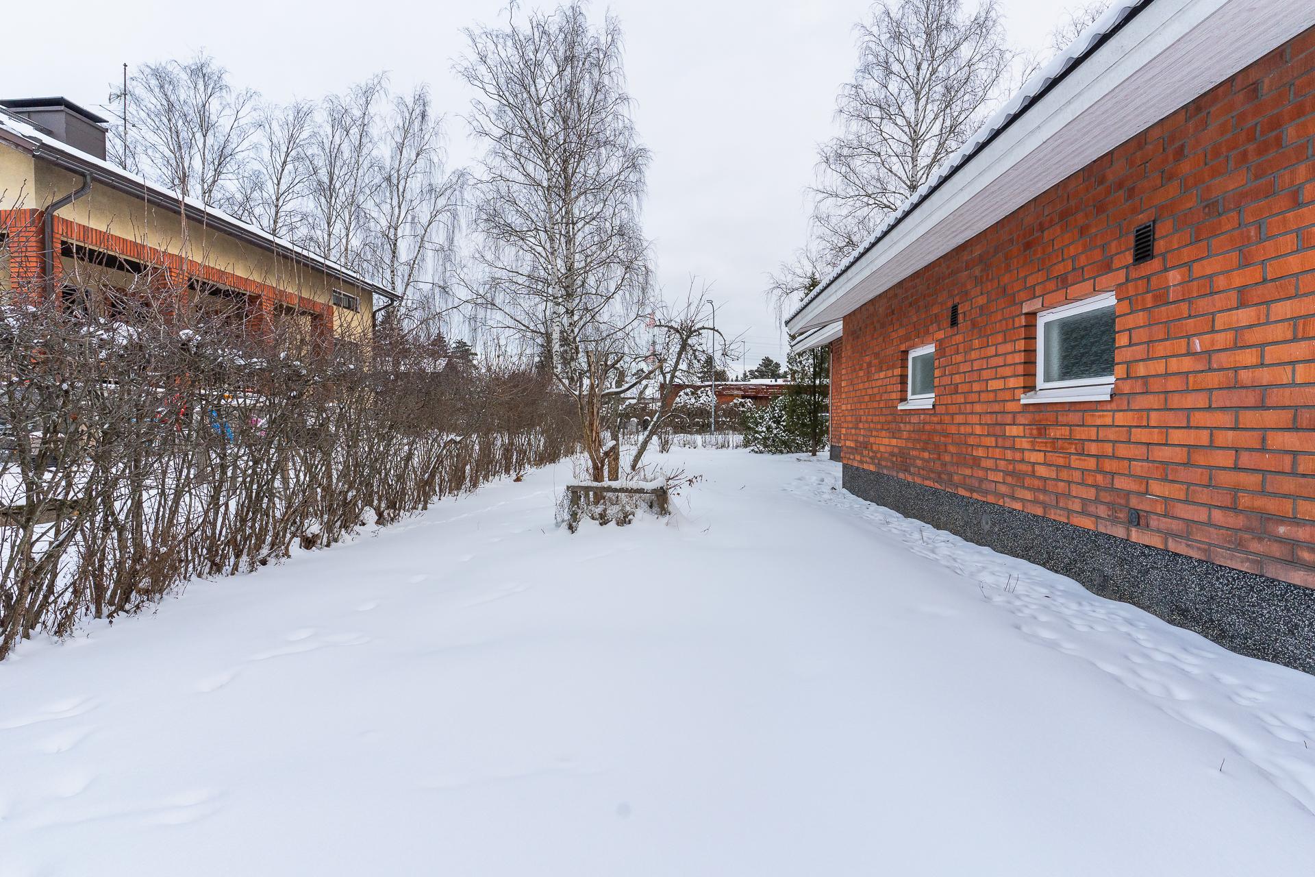 Sateenkaarentie 24, Suutarila, Helsinki