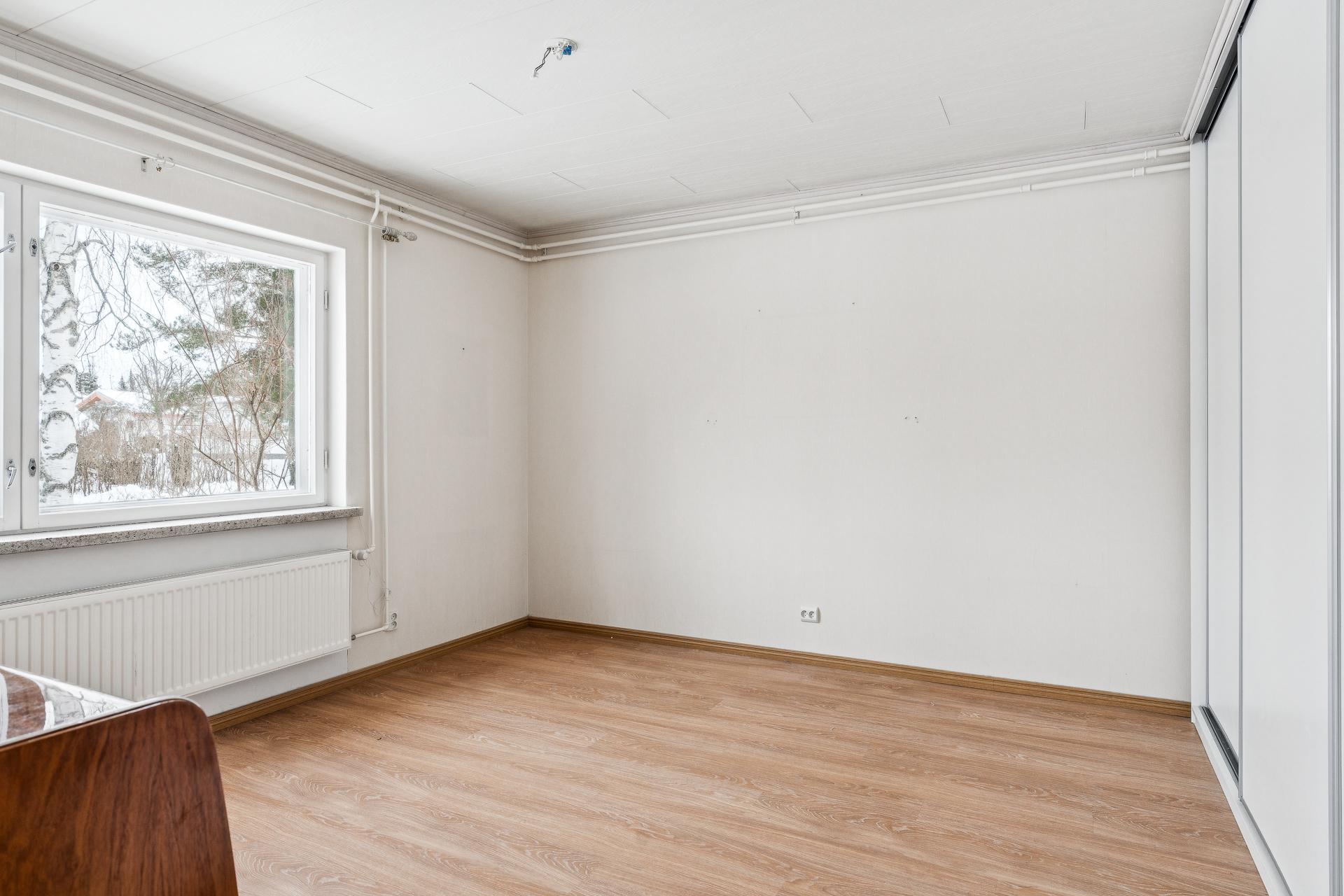 Sateenkaarentie 24, Suutarila, Helsinki